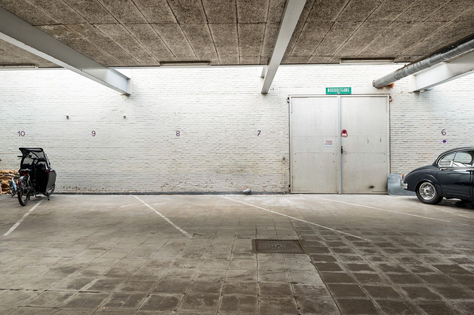 Commercieel gelijkvloers te huur met toplocatie in Brasschaat foto 9