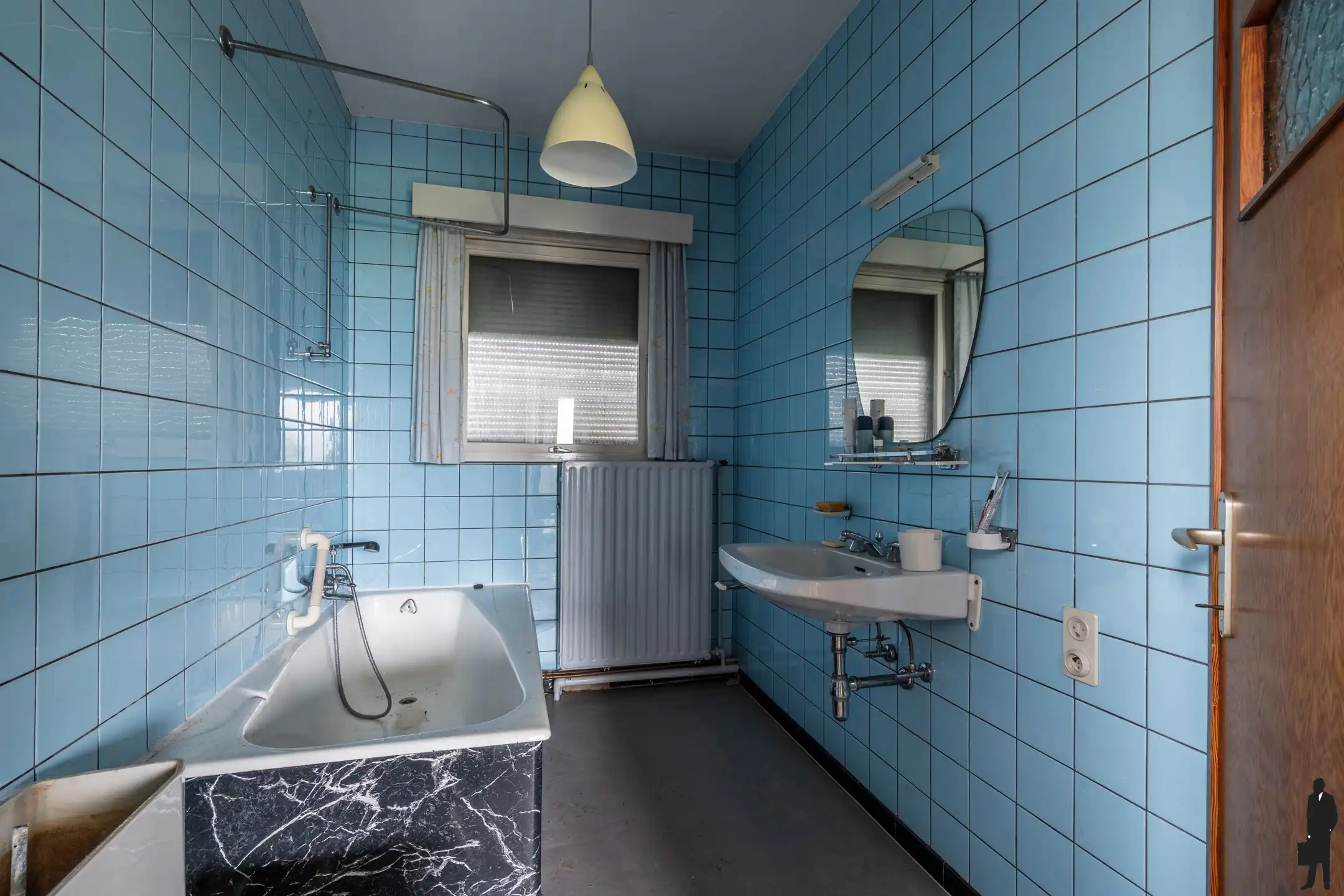 Unieke renovatiekans pal in het centrum van Aartselaar foto 13