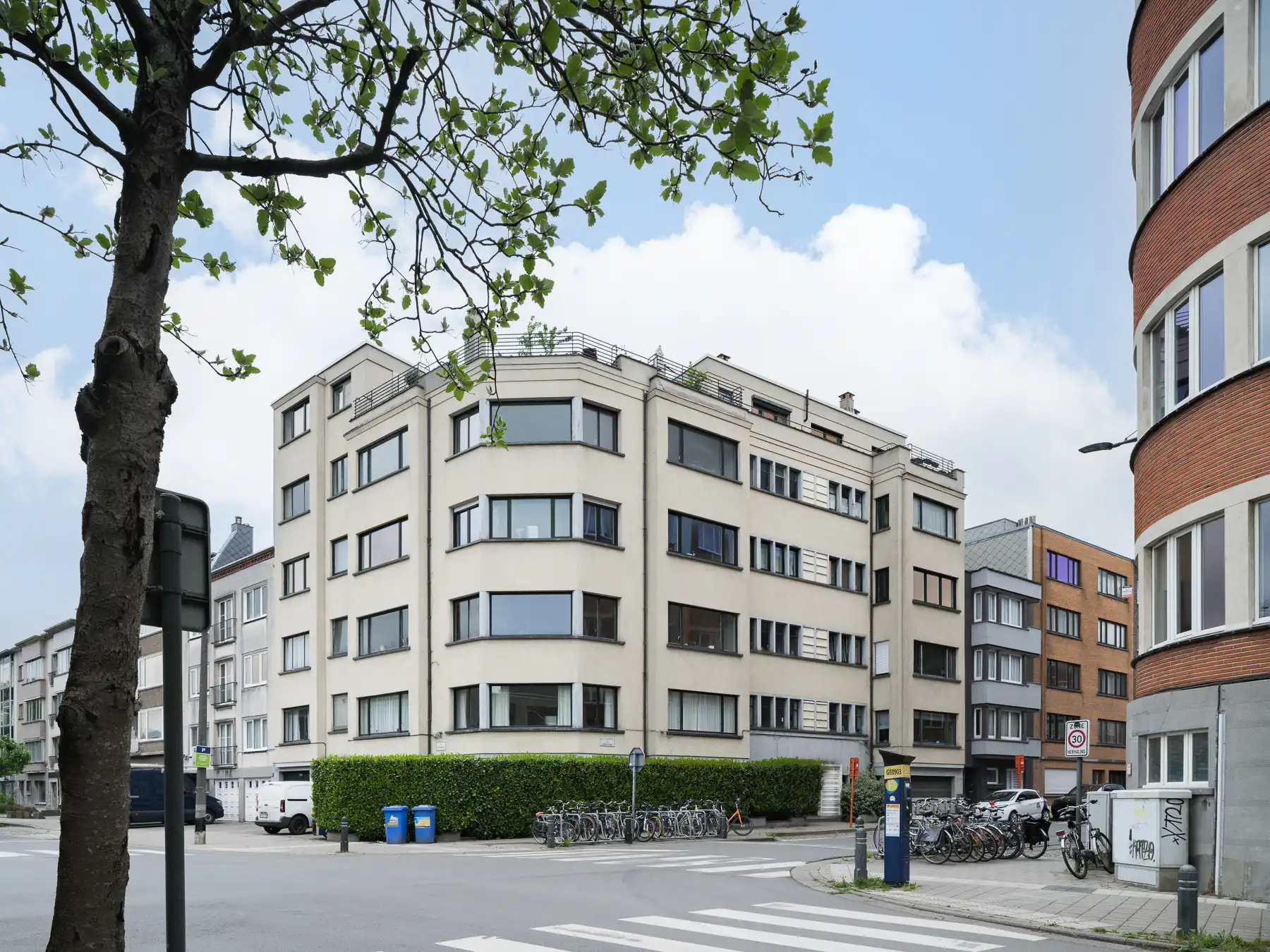 Prachtig hoekappartement nabij Sint-Pietersstation foto 2