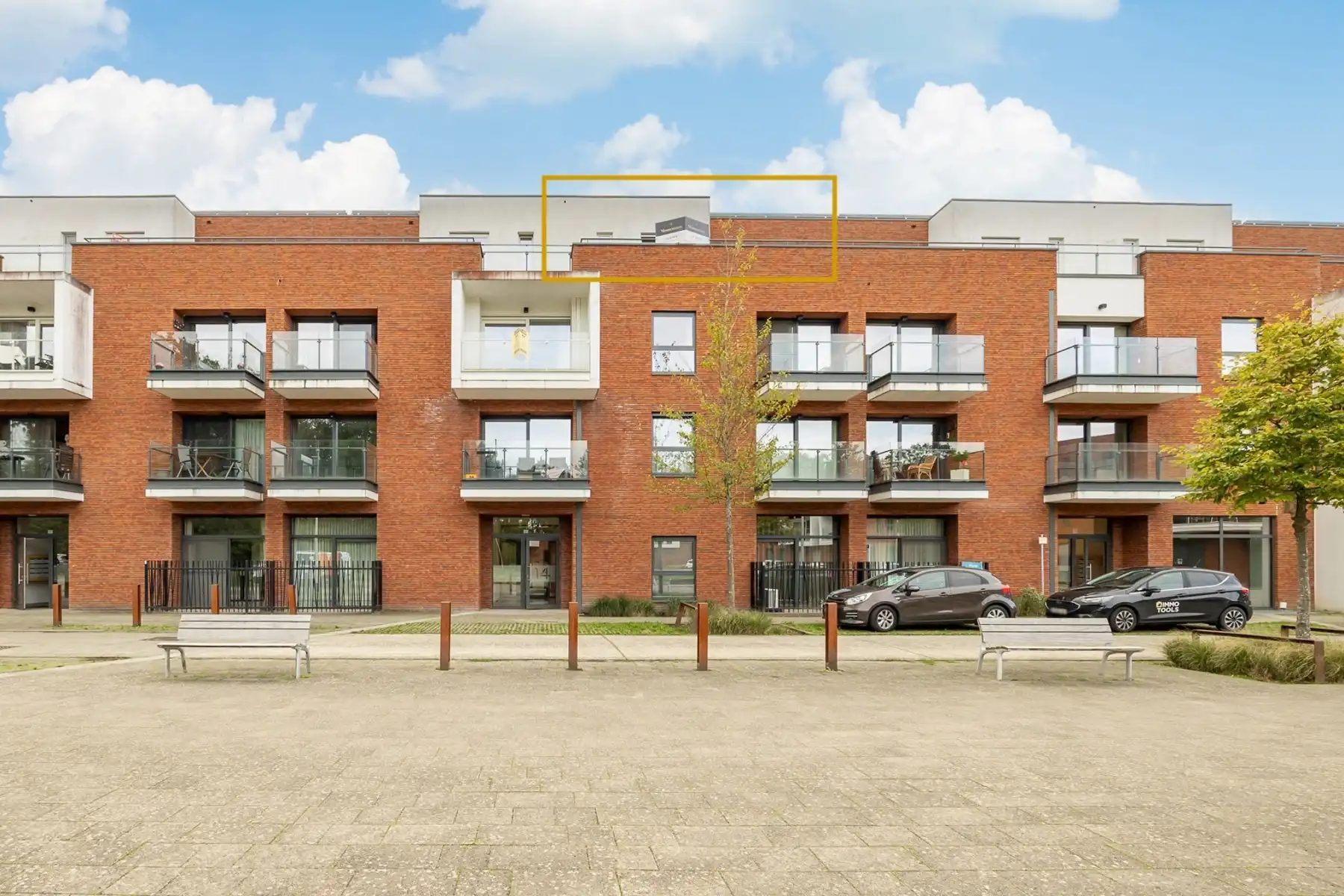 ASSISTENTIEWONING MET 1 SLK, VEEL PRIVACY EN TERRAS TE GENK foto 2