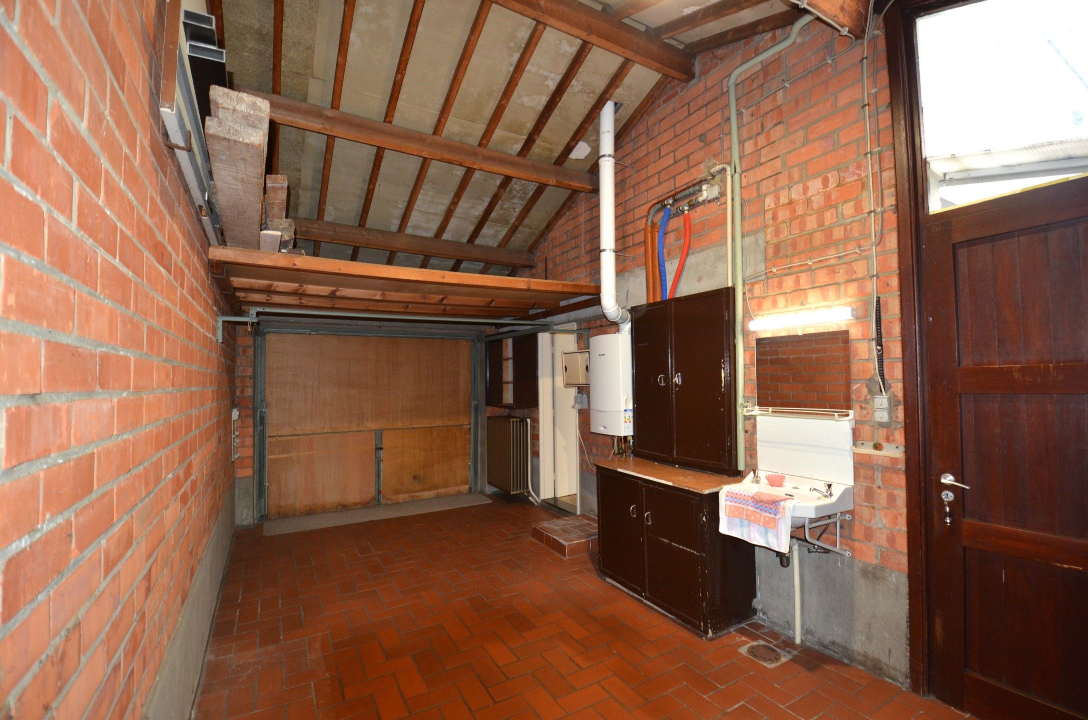 Te renoveren woning op rustige locatie foto 17