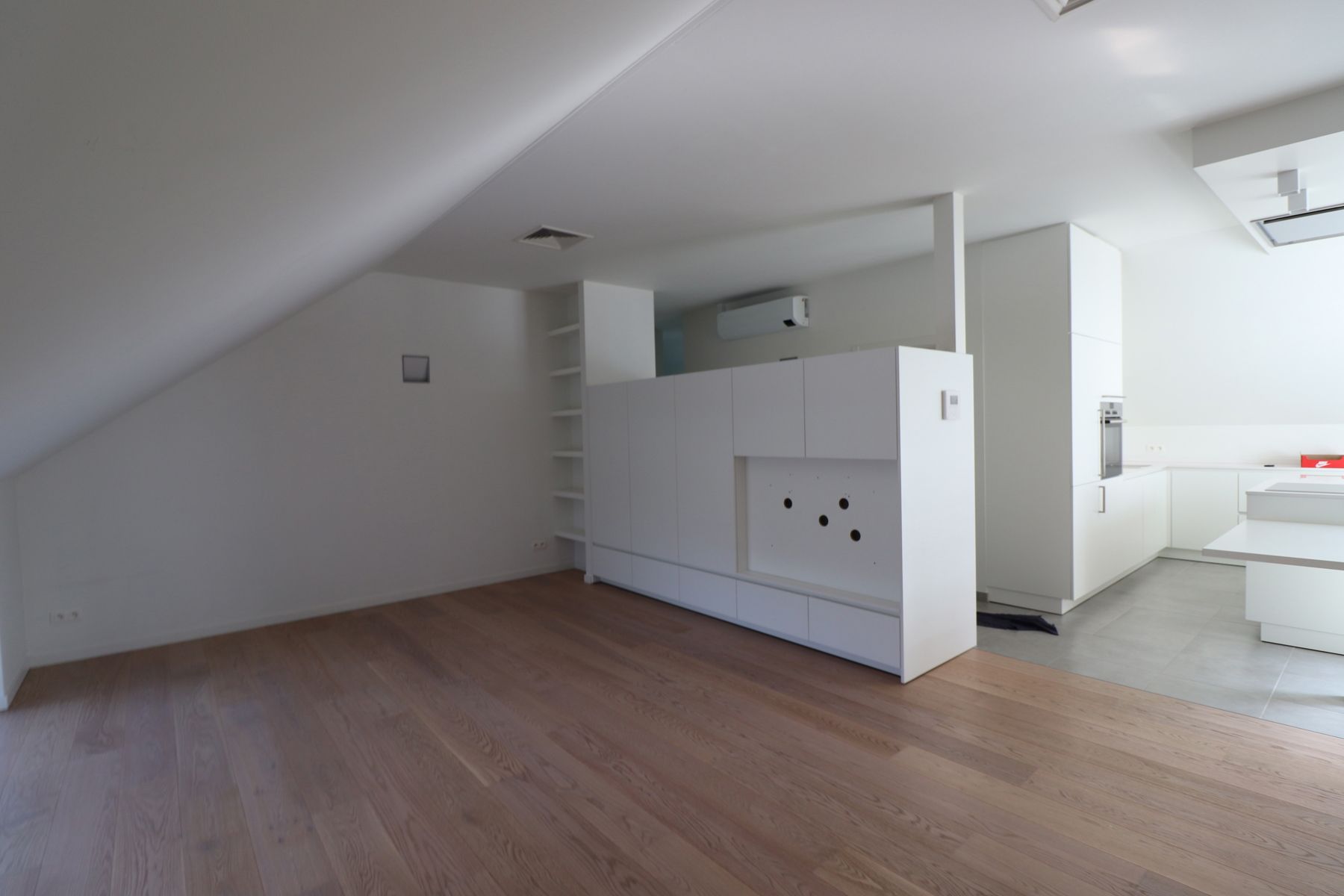 Modern en energiezuinig 2-slaapkamerappartement met carport en ruim terras. foto 2