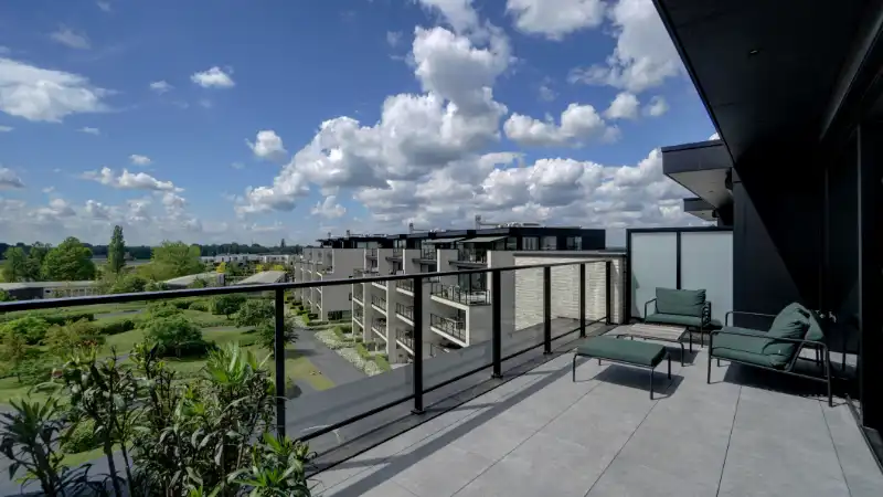 Exclusieve penthouse 137m² + dakterras 86m² in parkdomein foto 21