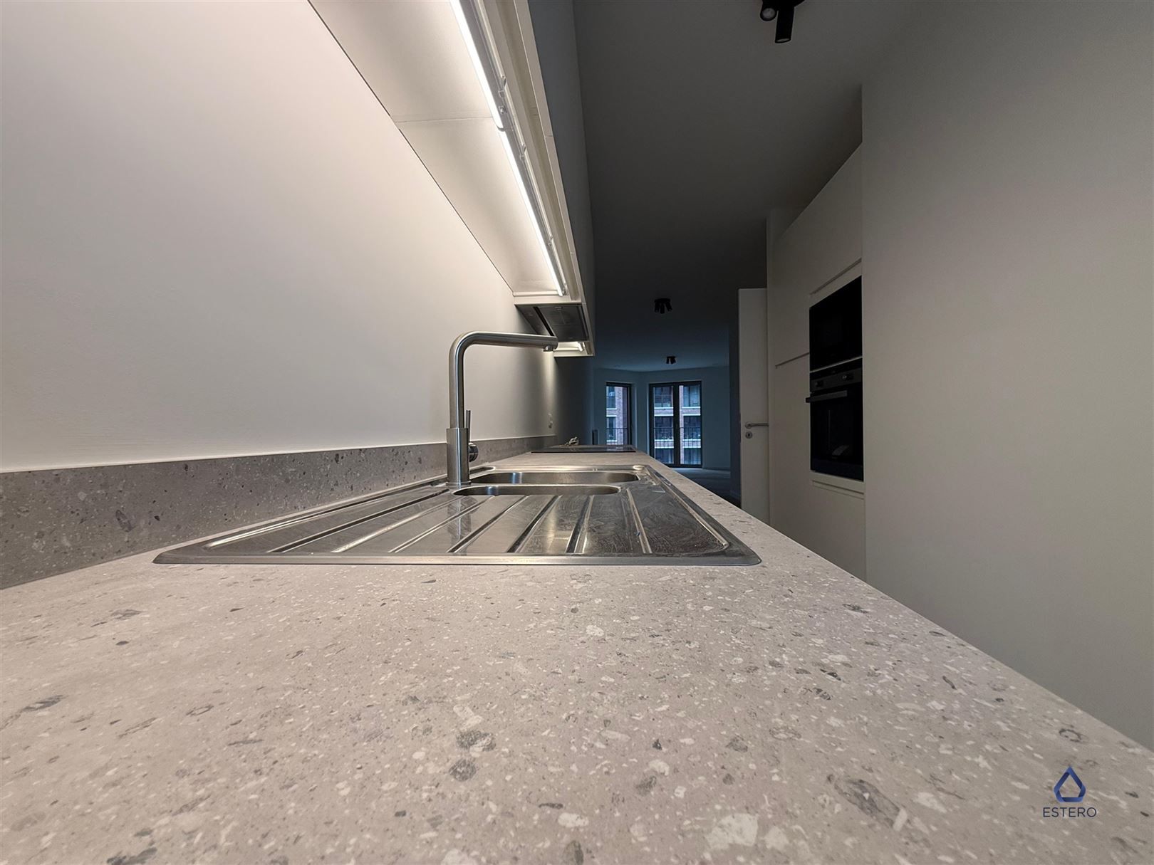 Modern nieuwbouwappt 2-SLK met Terras te Tour & Taxis foto 7