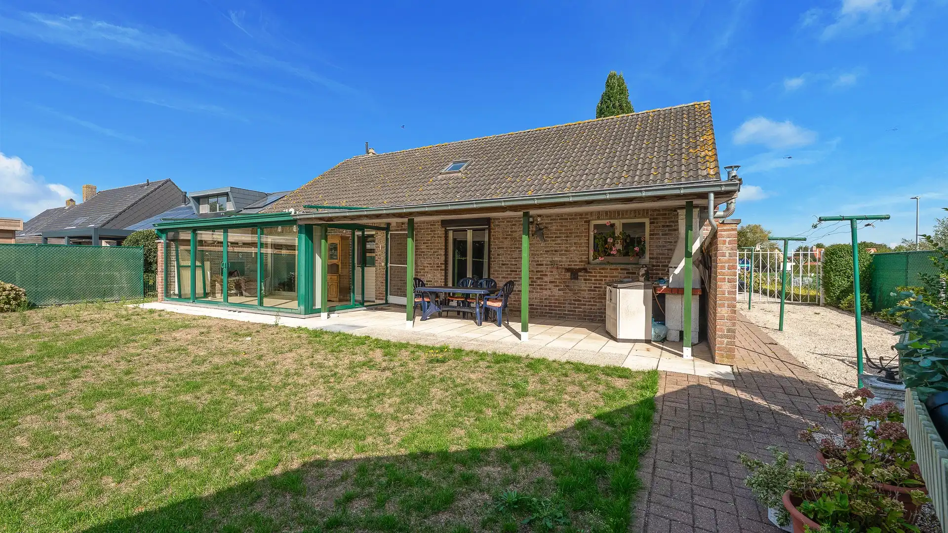 Verzorgde vrijstaande woning op een mooi perceel te Sijsele foto 15