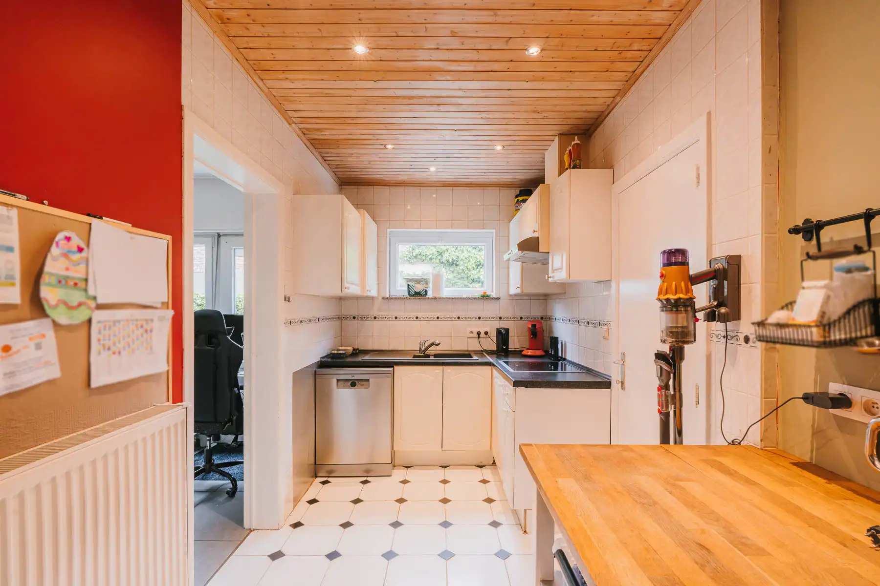 Halfopen bebouwing met centrale ligging foto 9