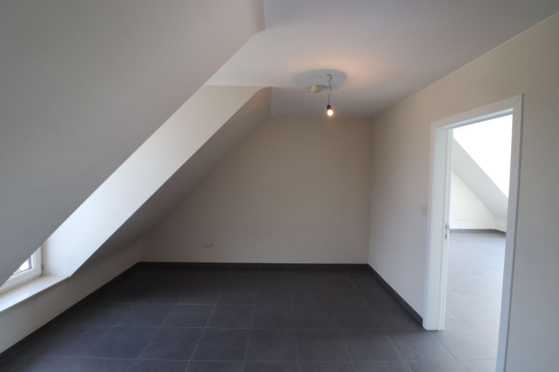 Dakappartement met 1 slaapkamer, terras en garage.  foto 5
