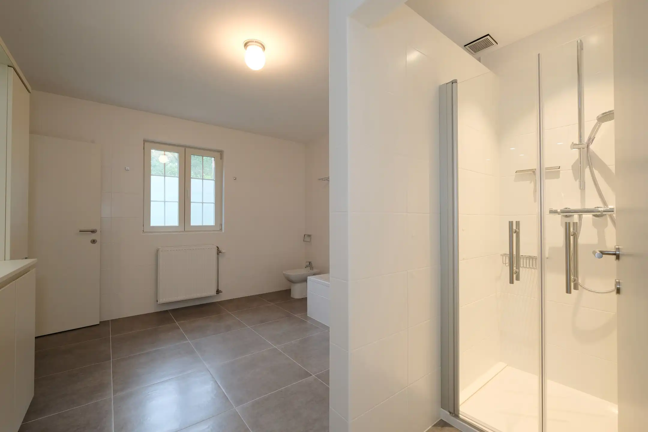 Hedendaagse en energiezuinige villa in rustige wijk foto 17