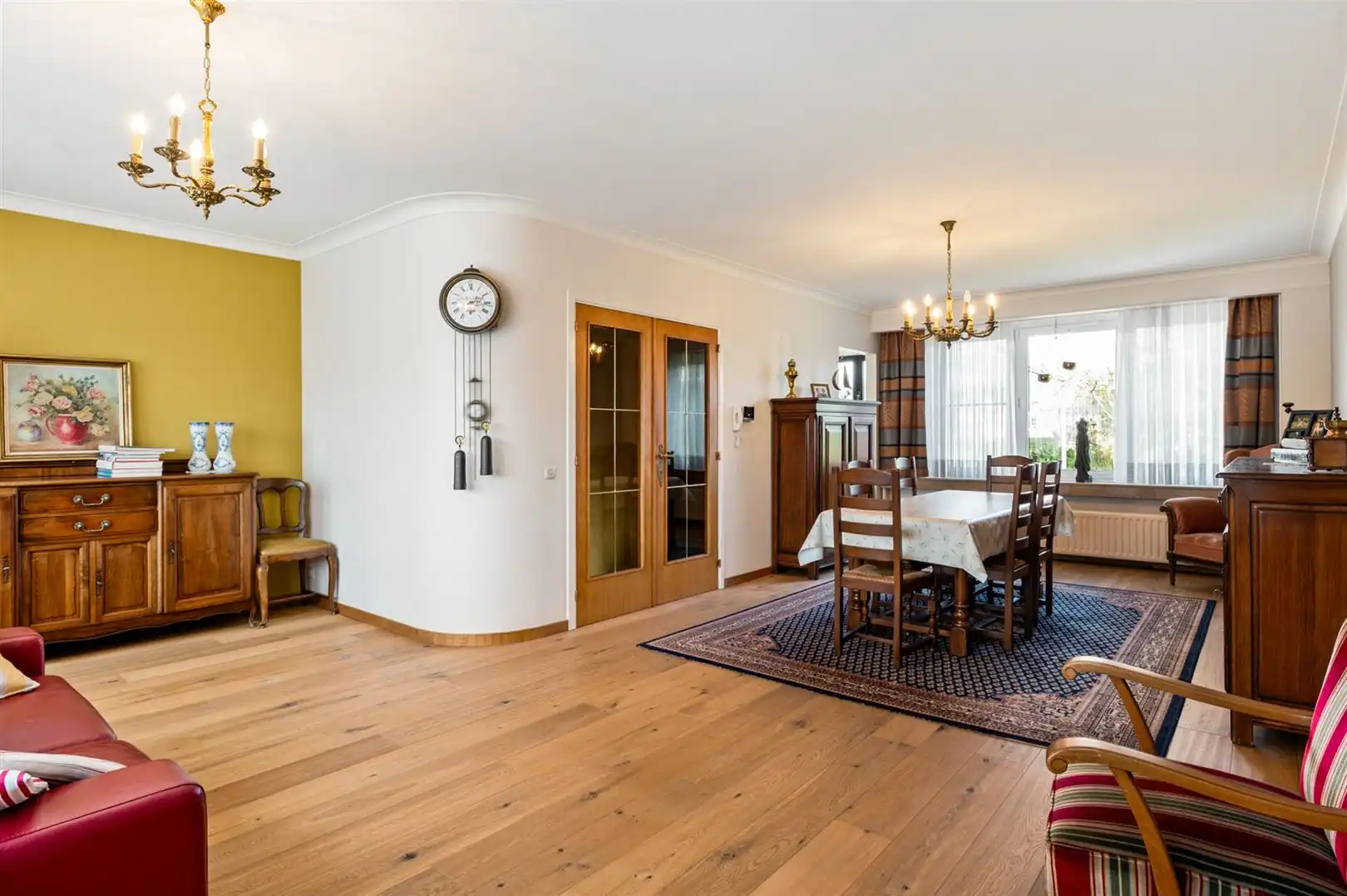 Centraal gelegen bel-étagewoning nabij station. foto 5