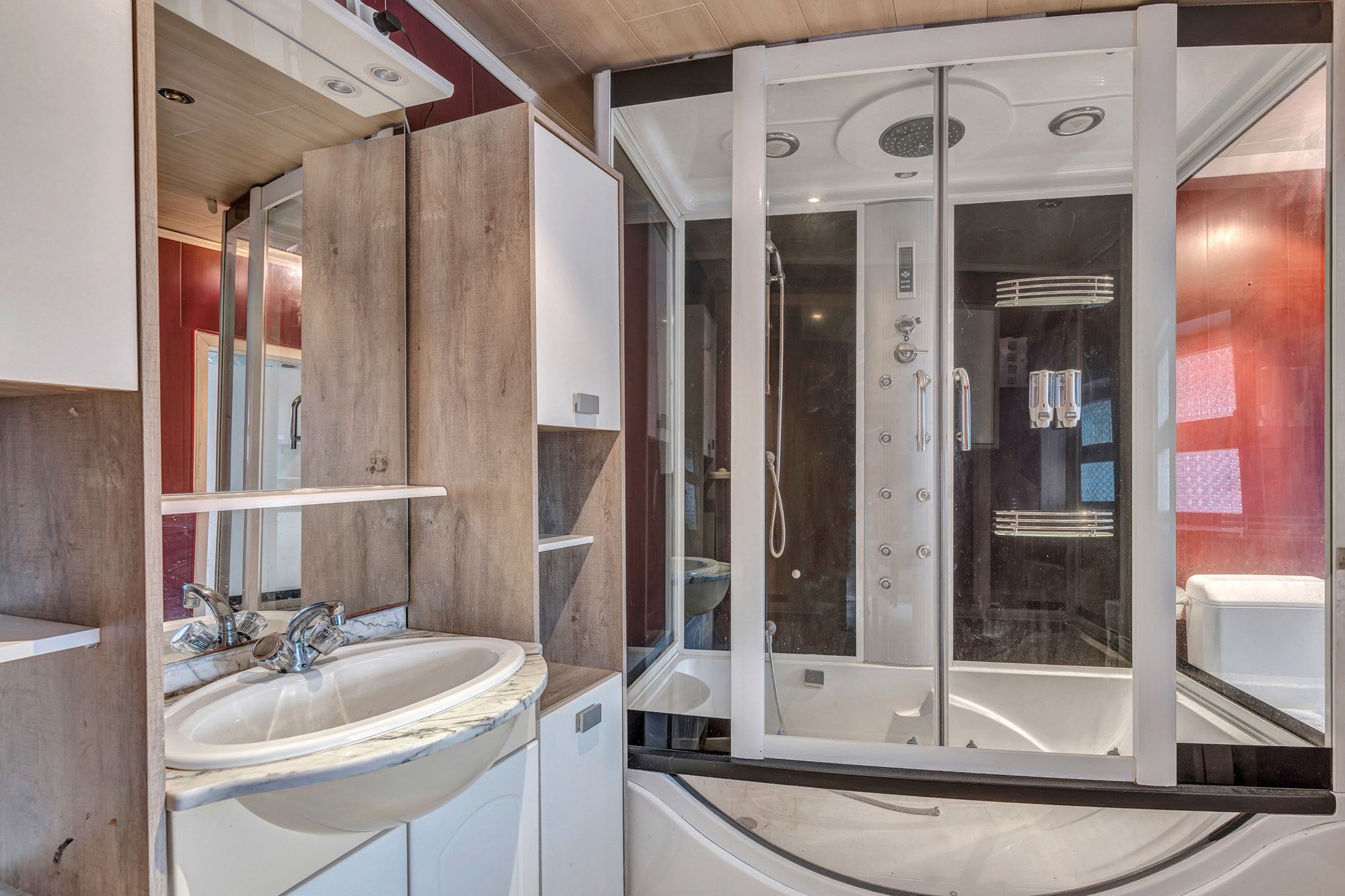 Te renoveren woning op toplocatie in Lede foto 5