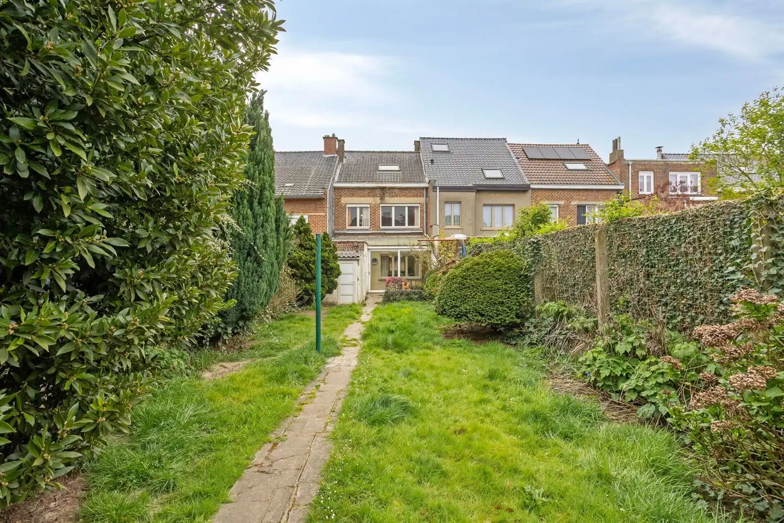 Te renoveren woning met 3 slaapkamers, zolder en veel potentieel op topligging in Halle foto 8