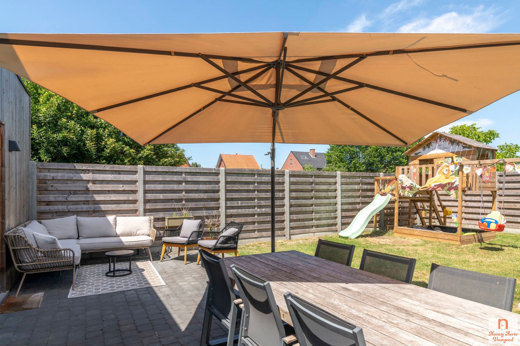 Volledig gerenoveerde woning met bijbouw en grote tuin foto 4
