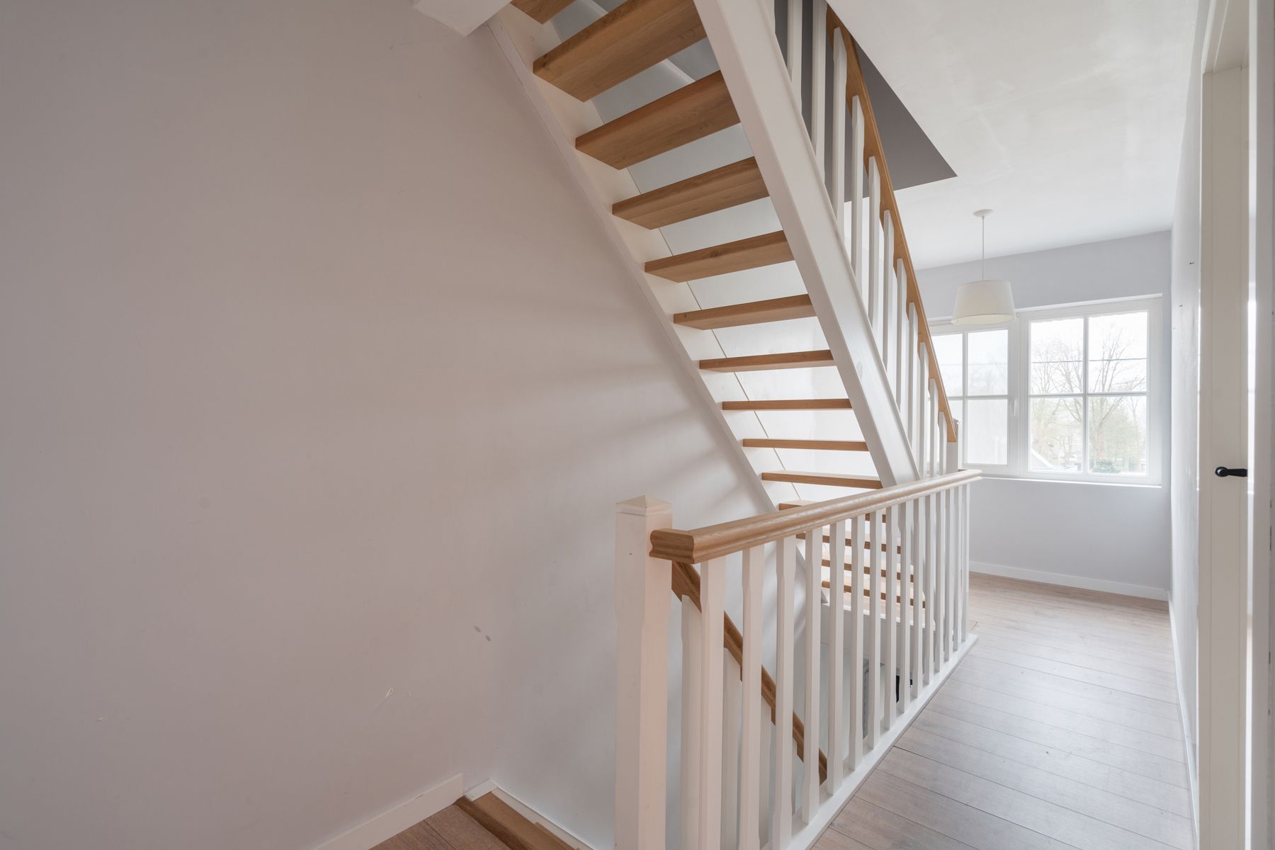 TE KOOP - totaal gerenoveerde woning met 4 slpks te Affligem foto 9
