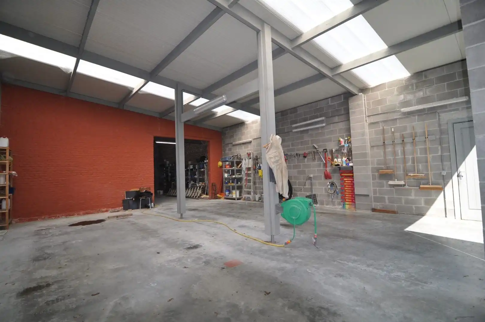Vergunde opslag- en werkhal 150 m² foto 13