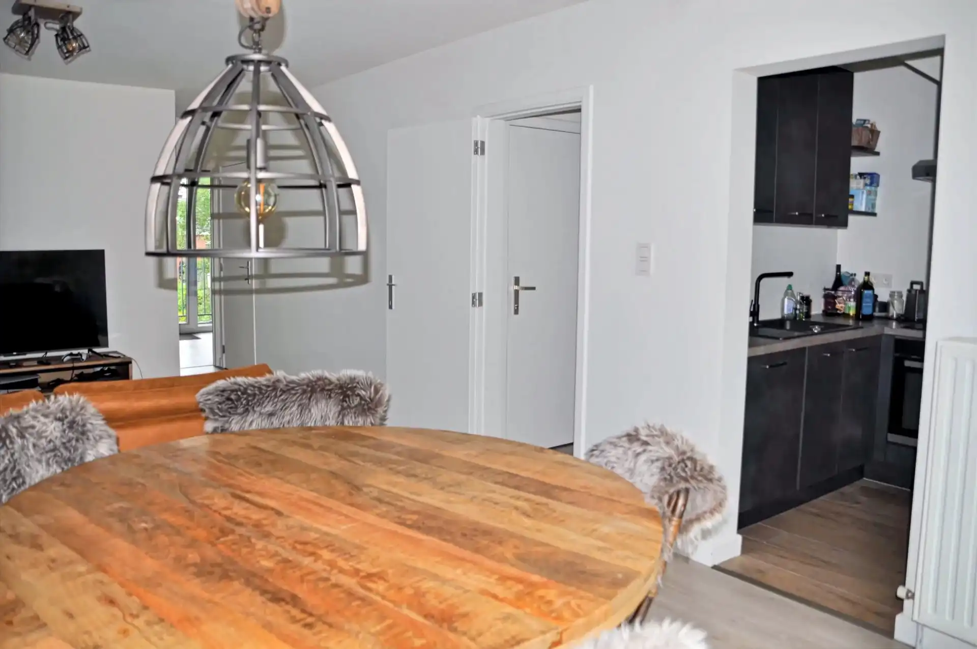 GEZELLIG APPARTEMENT MET 2 SLPKS VAN 74 M² OP EEN CENTRALE LIGGING IN HASSELT foto 6