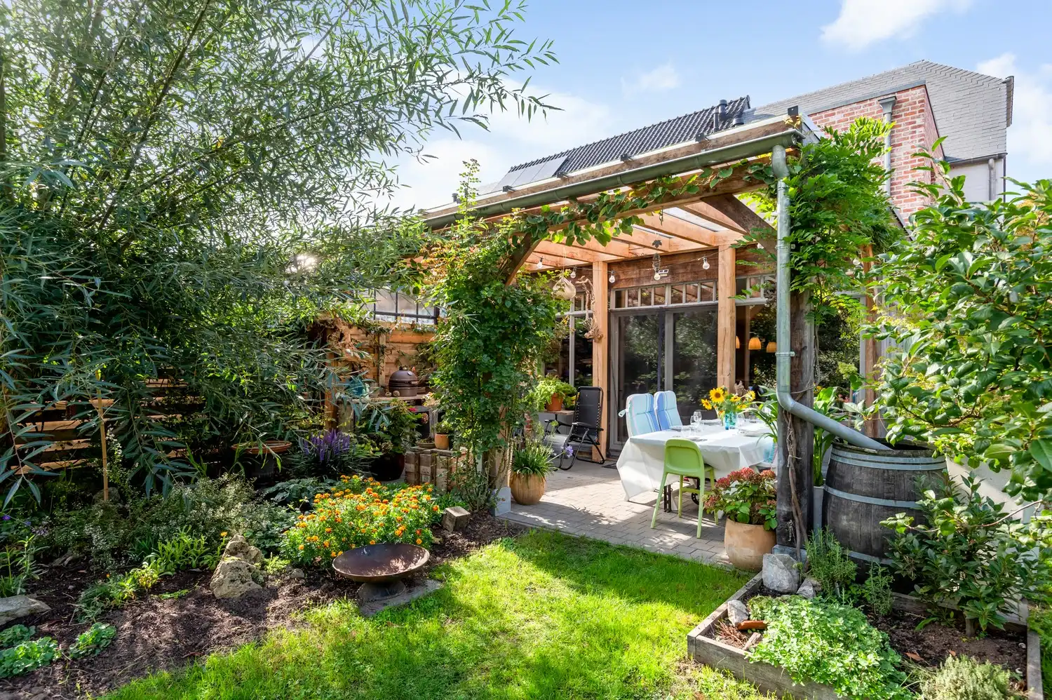 Instapklare, energiezuinige woning met 3 slaapkamers & tuin te Lier! foto 3