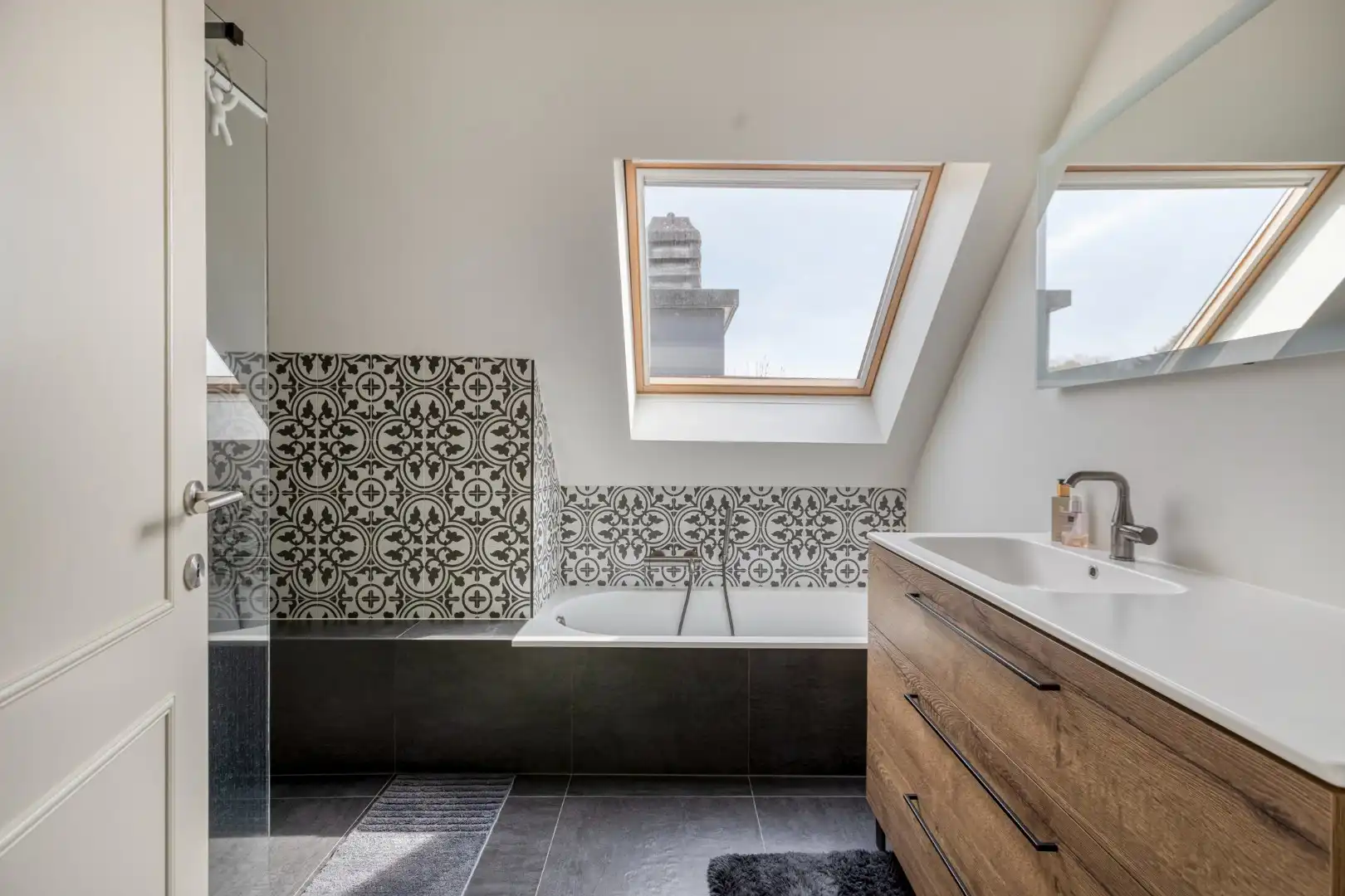 Ruim appartement met 3 slpks en prachtig terras, op wandel afstand van het centrum !  foto 22