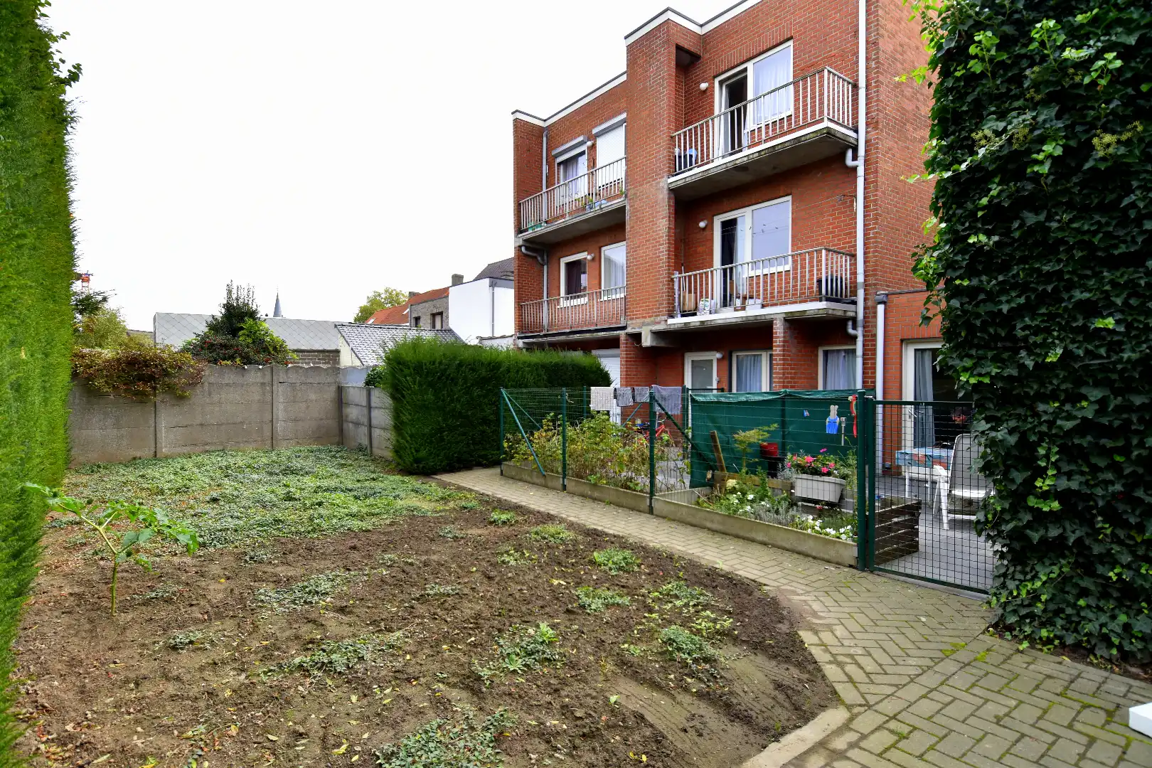Leuke rijwoning met 2 slaapkamers (meer mogelijk) en tuin te koop in Heule foto 10