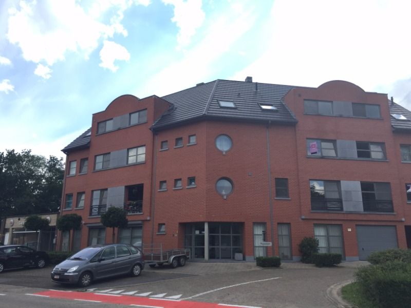 Appartement met 2 slpks en terras in recent gebouw regio Westerlo - Herselt foto {{pictureIndex}}