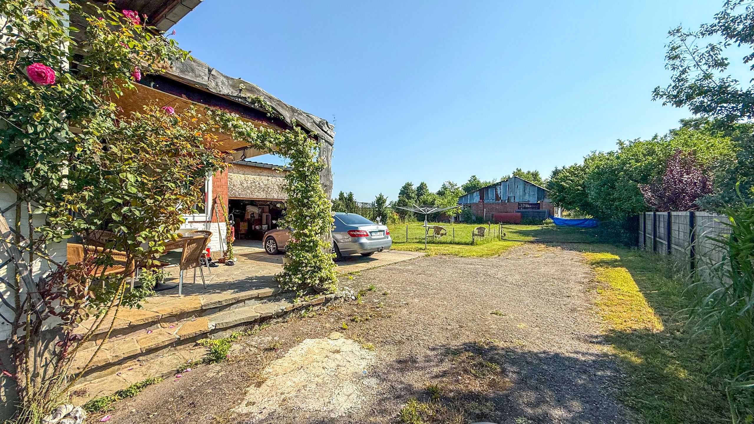Vrijstaande woning met hangar en groot stuk grond-13.000m²! foto 29