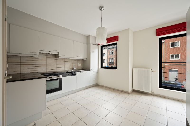 Duplex appartement gelegen op het 1 ste verdiep met 2 slaapkamers foto 6
