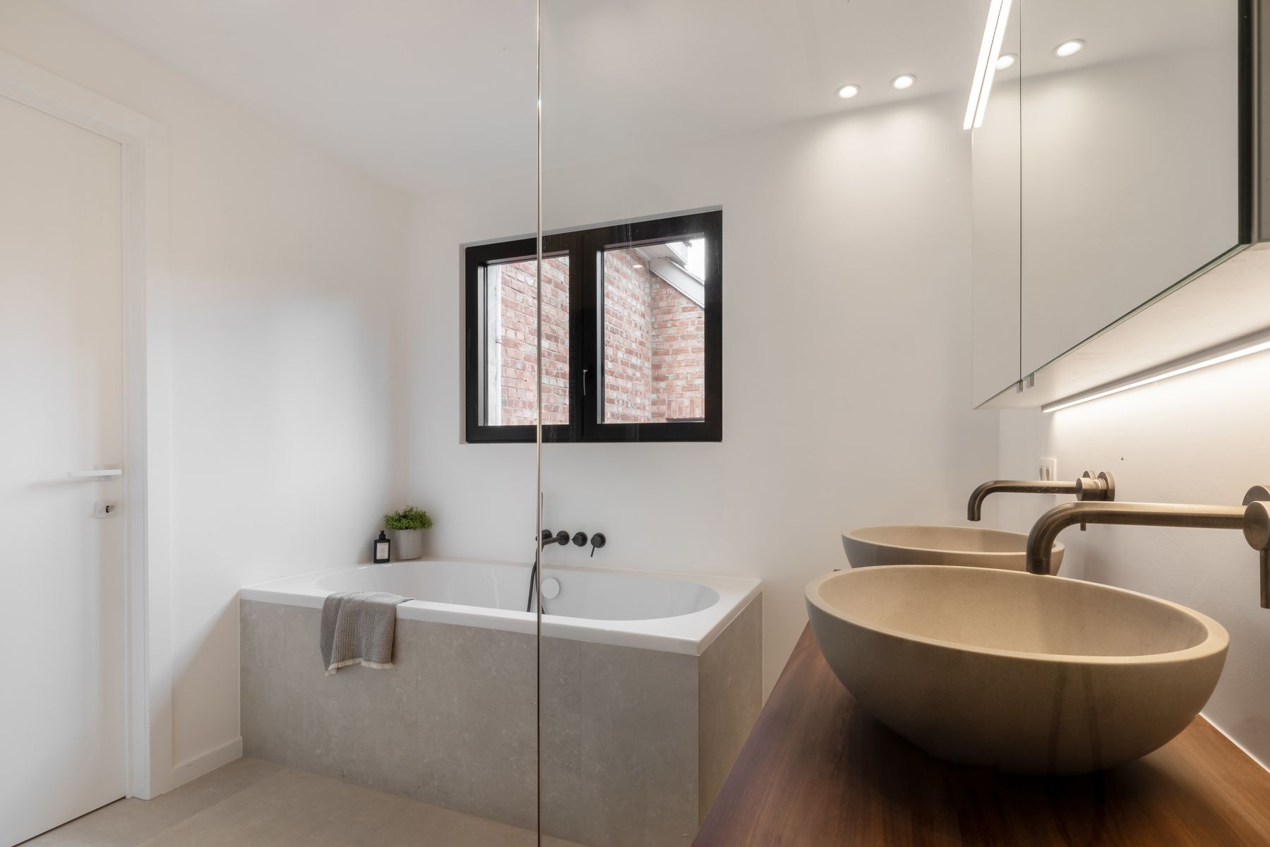 Gerenoveerde penthouse met 3 slpks en terras foto 5