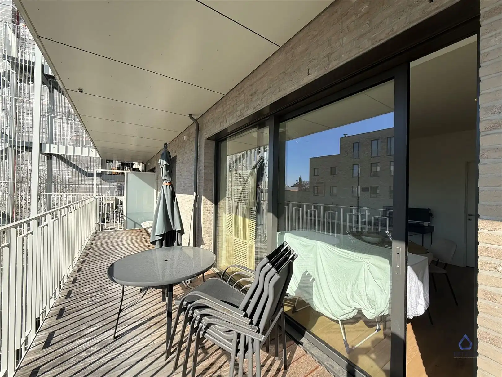 Nieuwbouwappartement met ruim zonneterras op een topligging foto 11