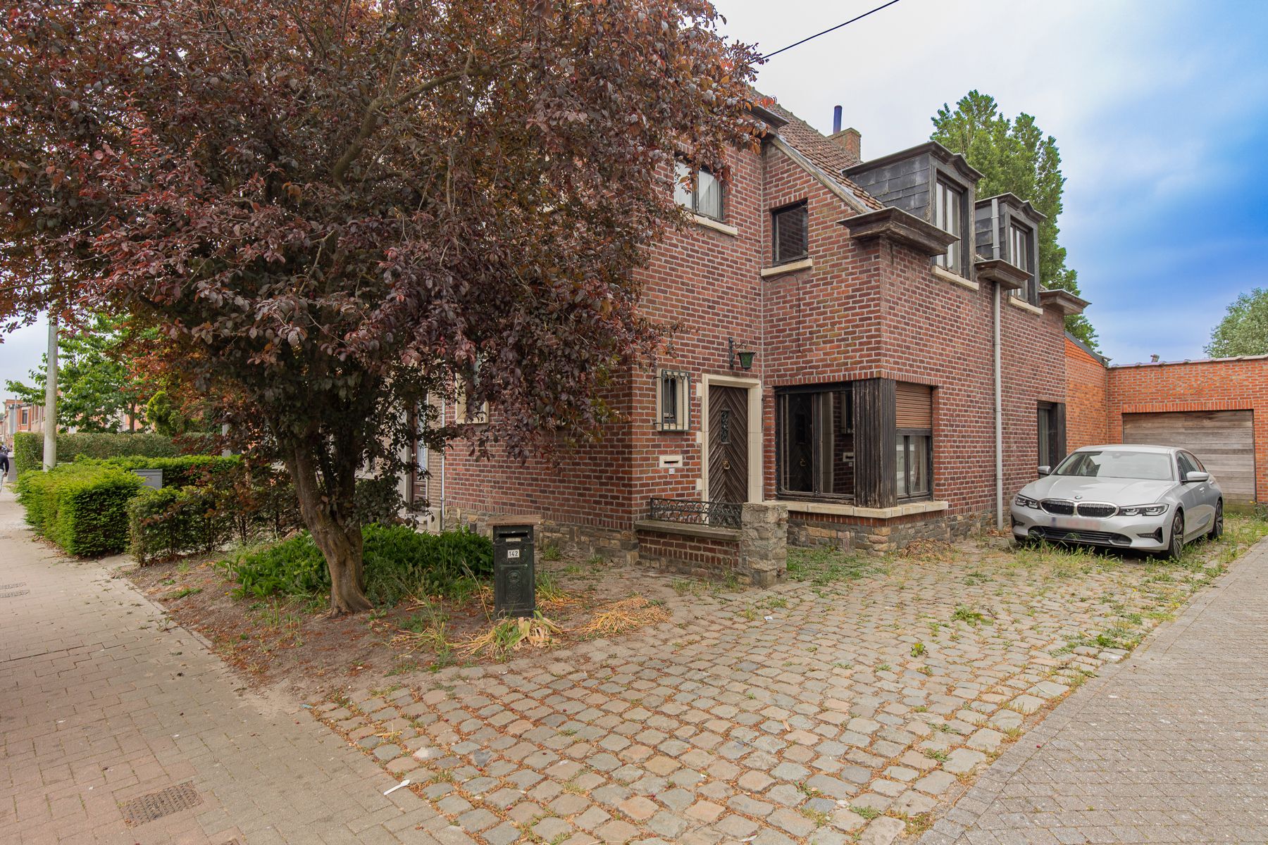Hoofdfoto van de publicatie: Te moderniseren, halfopen gezinswoning 
