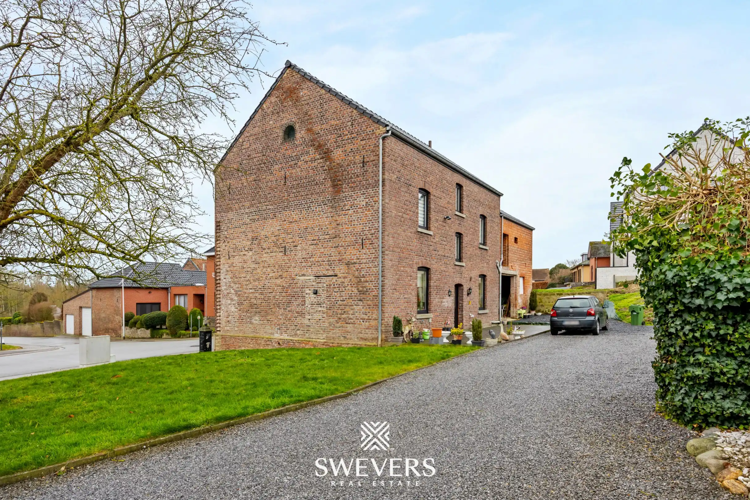 Vrijstaande woning met zeer veel potentieel foto 17