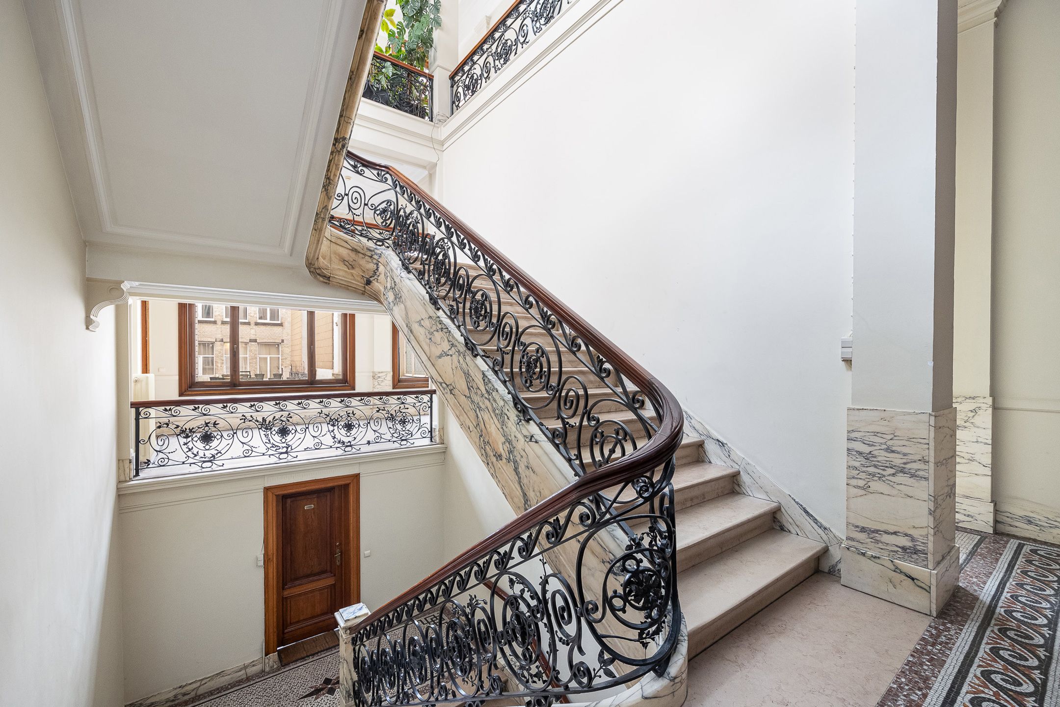 ANTWERPEN-CENTRUM - Majestueus karaktervol appartement  foto 6