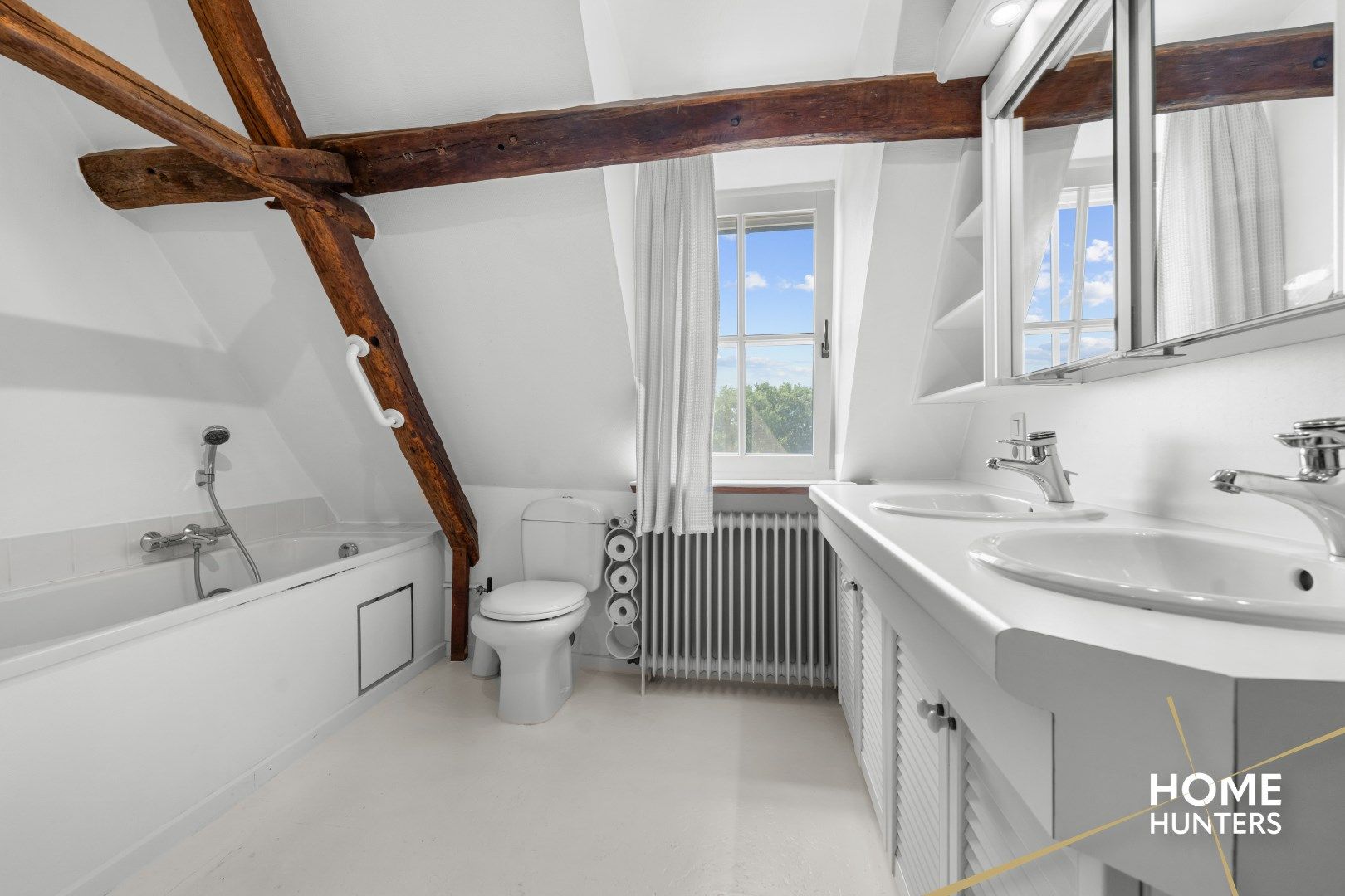 Exclusieve villa met gastenverblijf en panoramische zichten foto 26