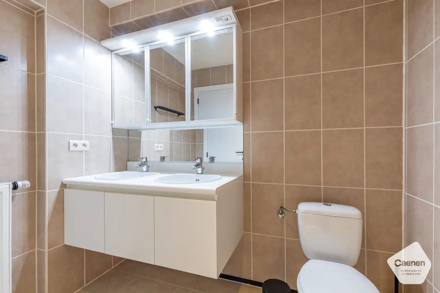 Ruim en instapklaar appartement met aangenaam terras, gelegen op een rustige locatie foto 15