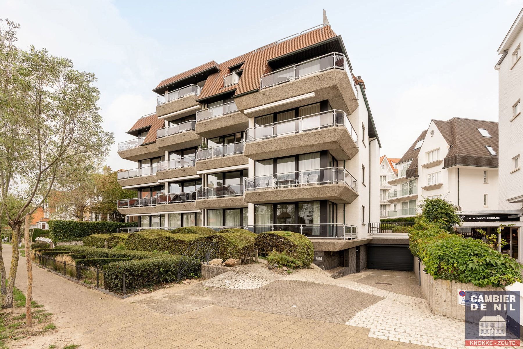 Gemeubeld hoekappartement nabij het Albertplein  foto 31