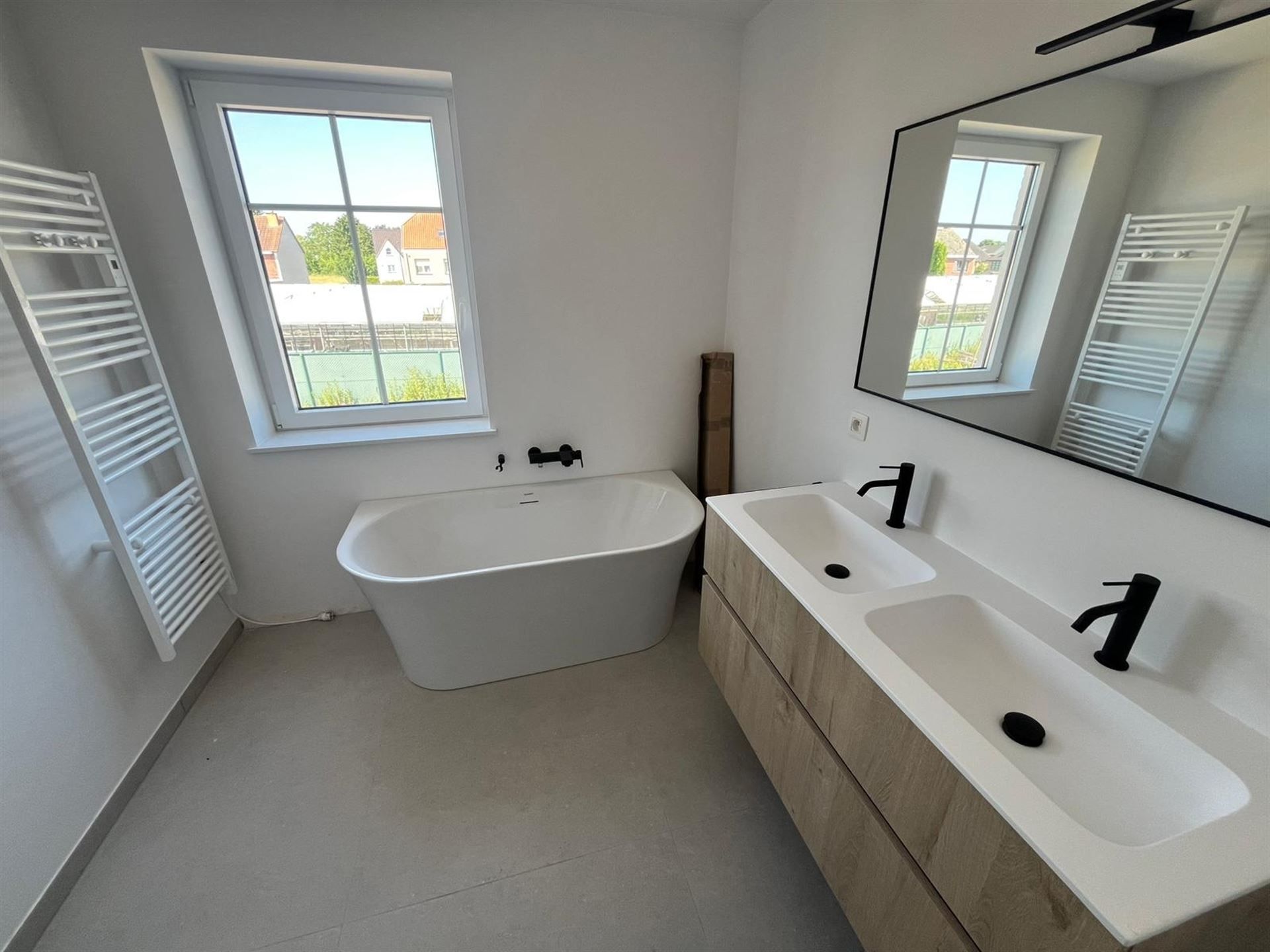 Prachtige nieuwbouw 3-gevel op rustige locatie foto 16