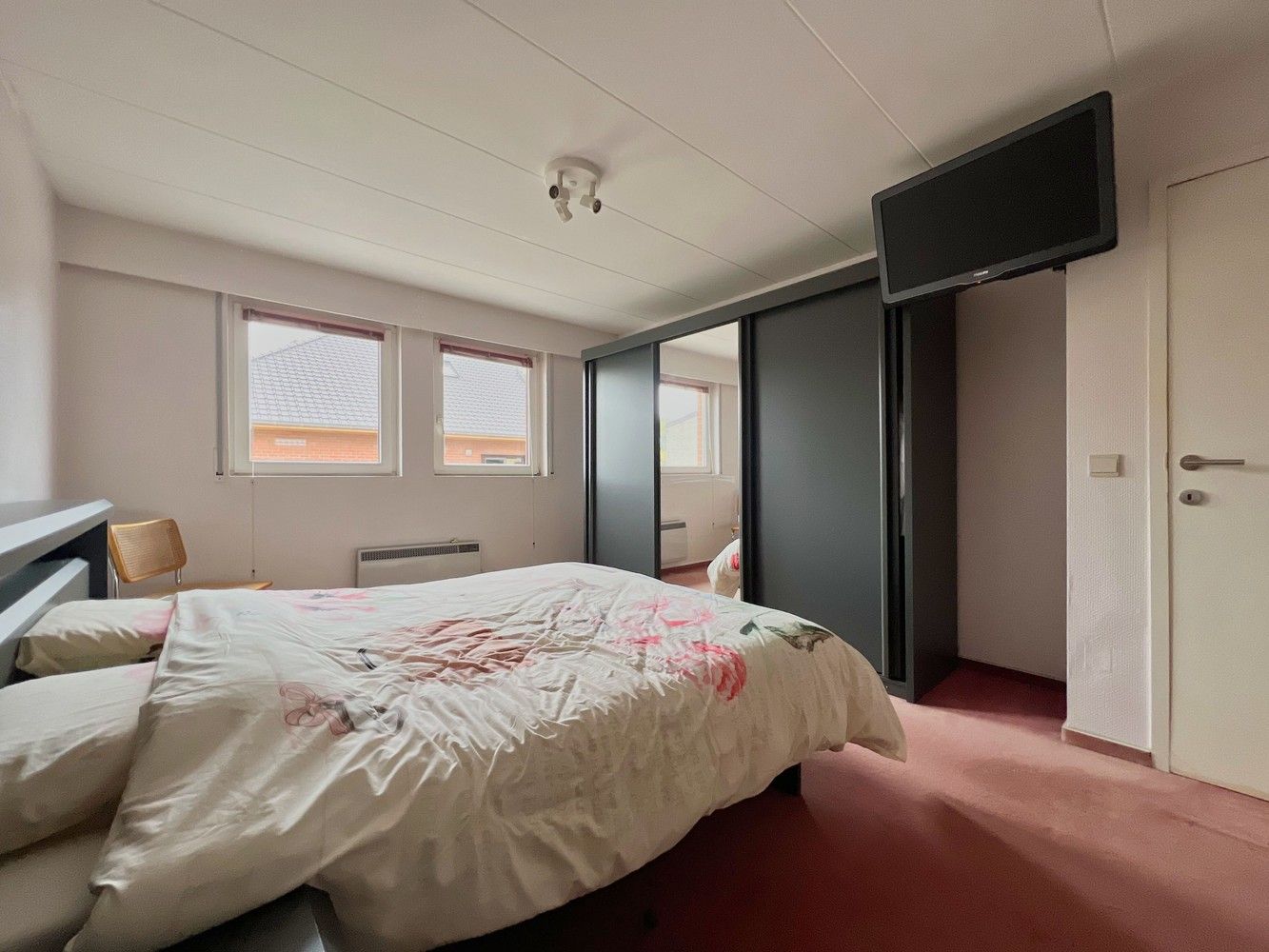 Heel ruime gezinswoning (350m²)+prachtige tuin (2000m²)! foto 10