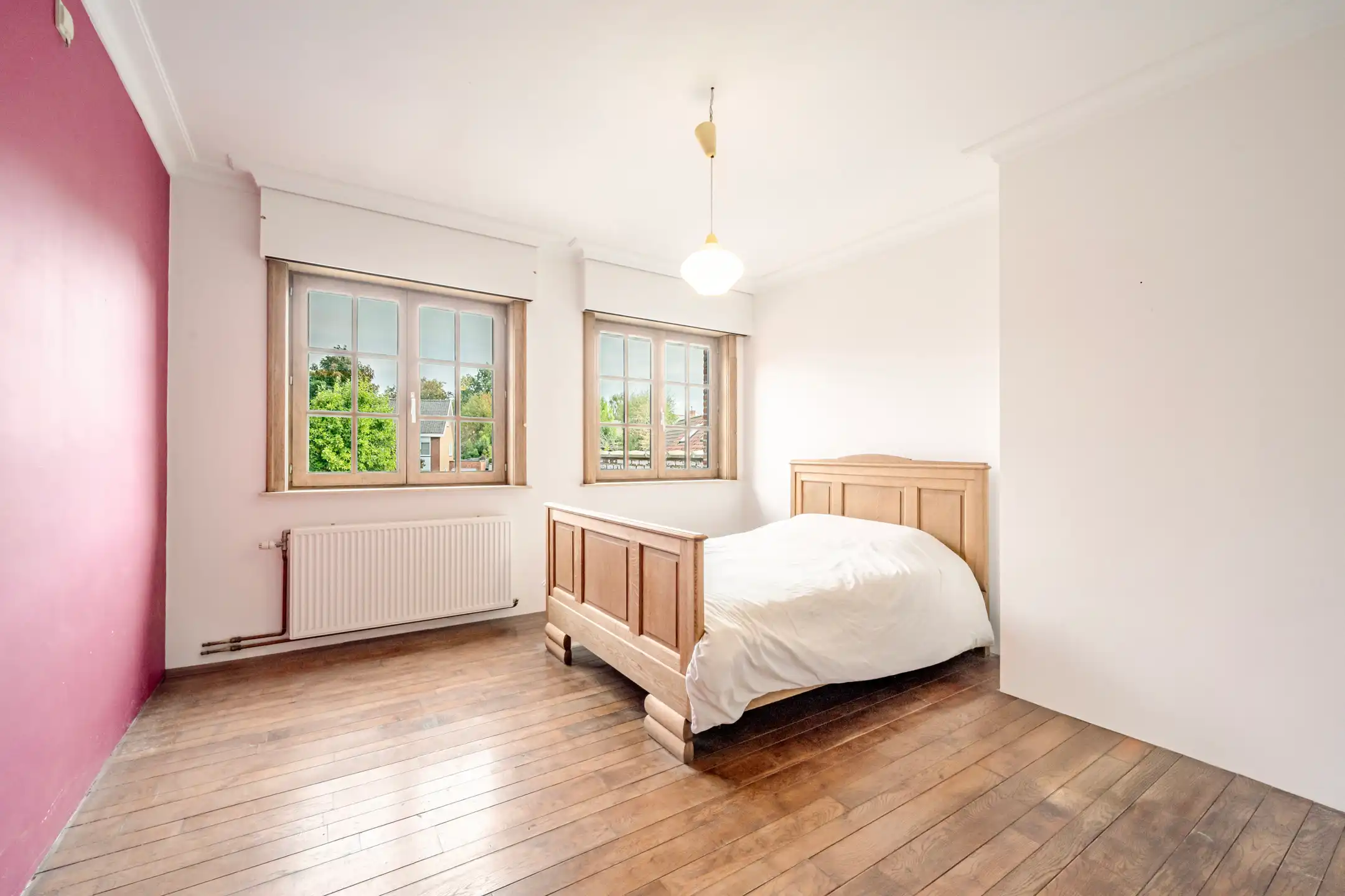 Charmante herenwoning met uitweg achteraan (3 garages).  foto 17