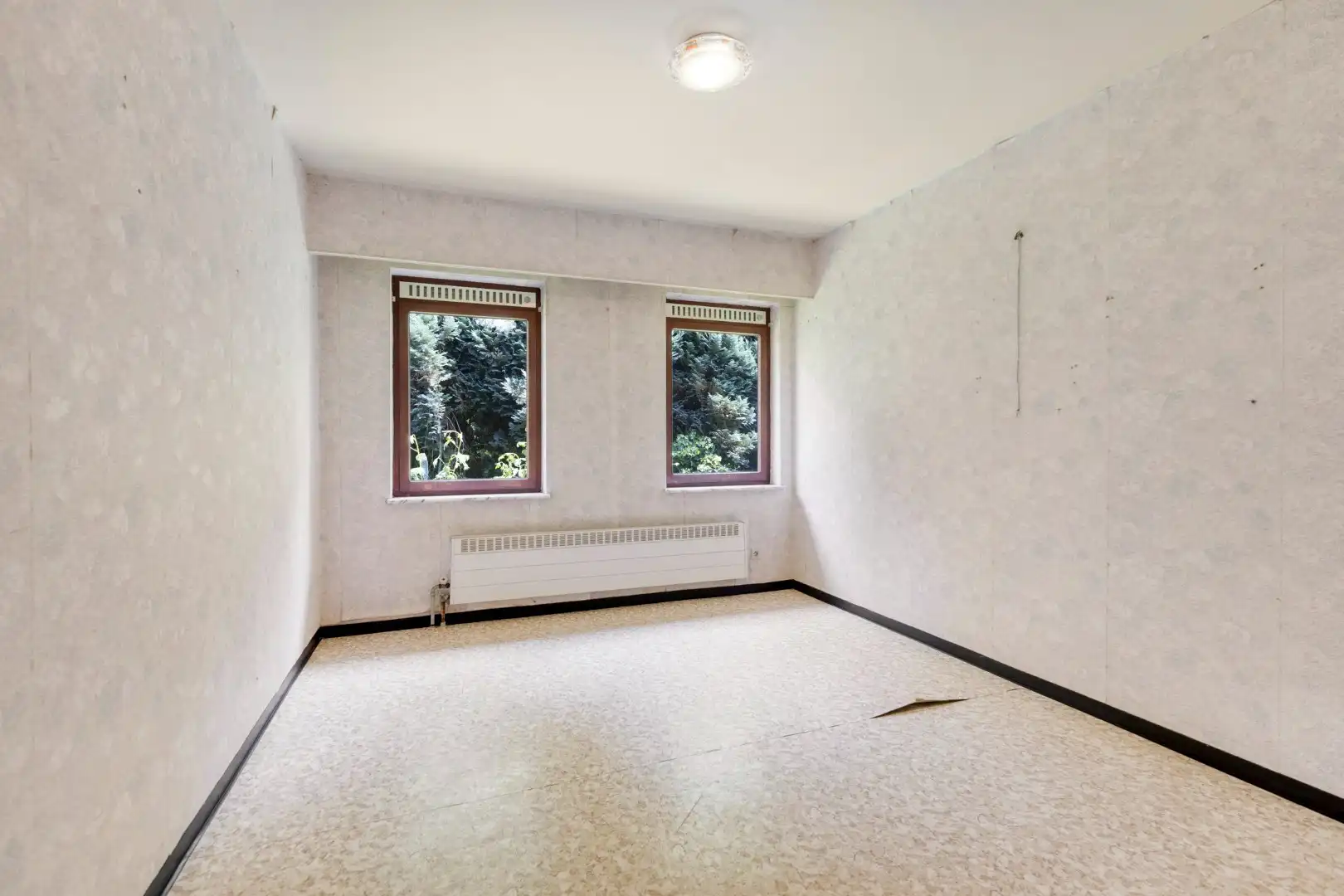 Te renoveren woning met 4 slpks, rustig gelegen in Hulsen op 3.675 m² !  foto 19