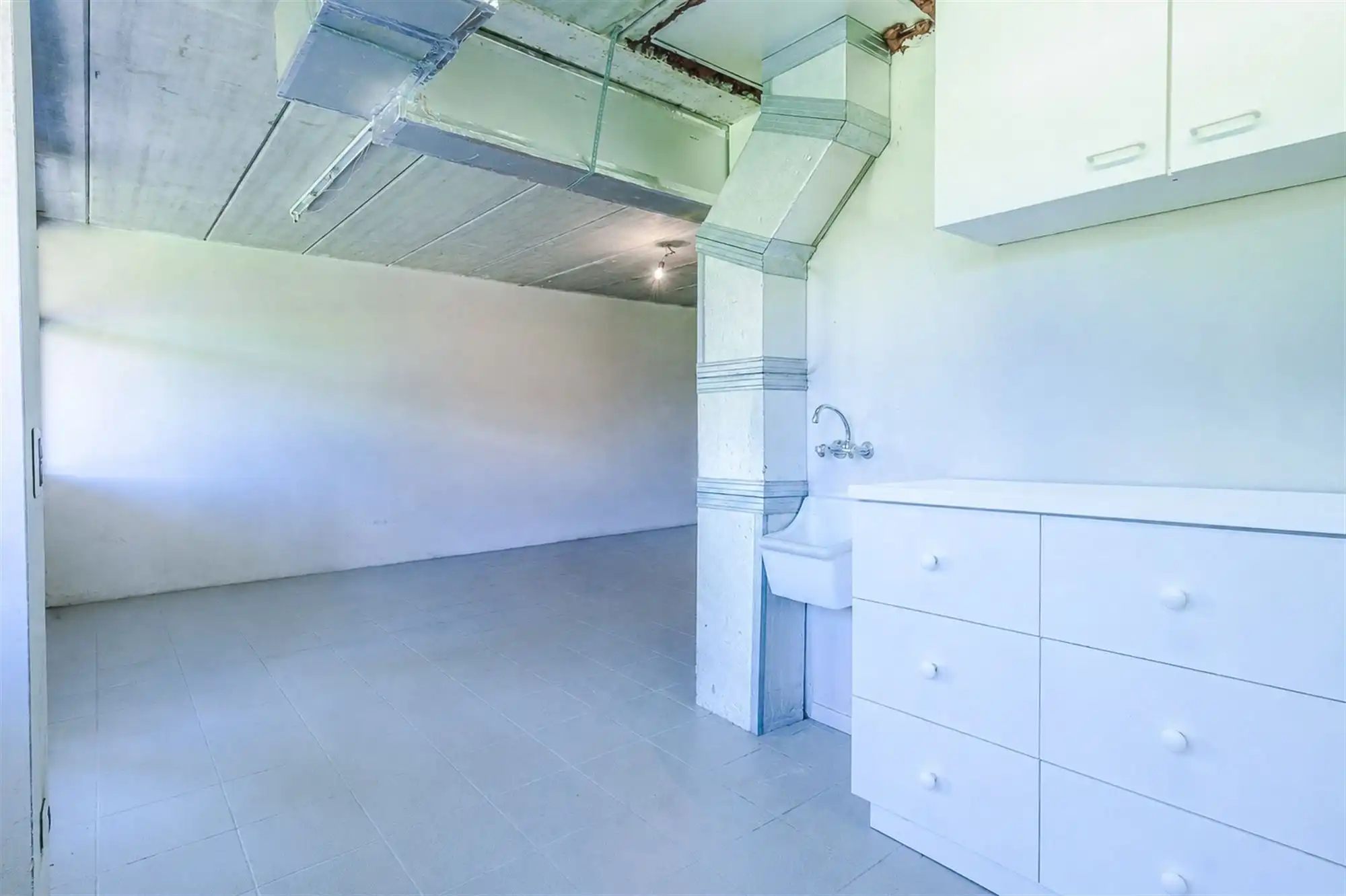 Stijlvolle bel-etagewoning met zonnige tuin foto 7