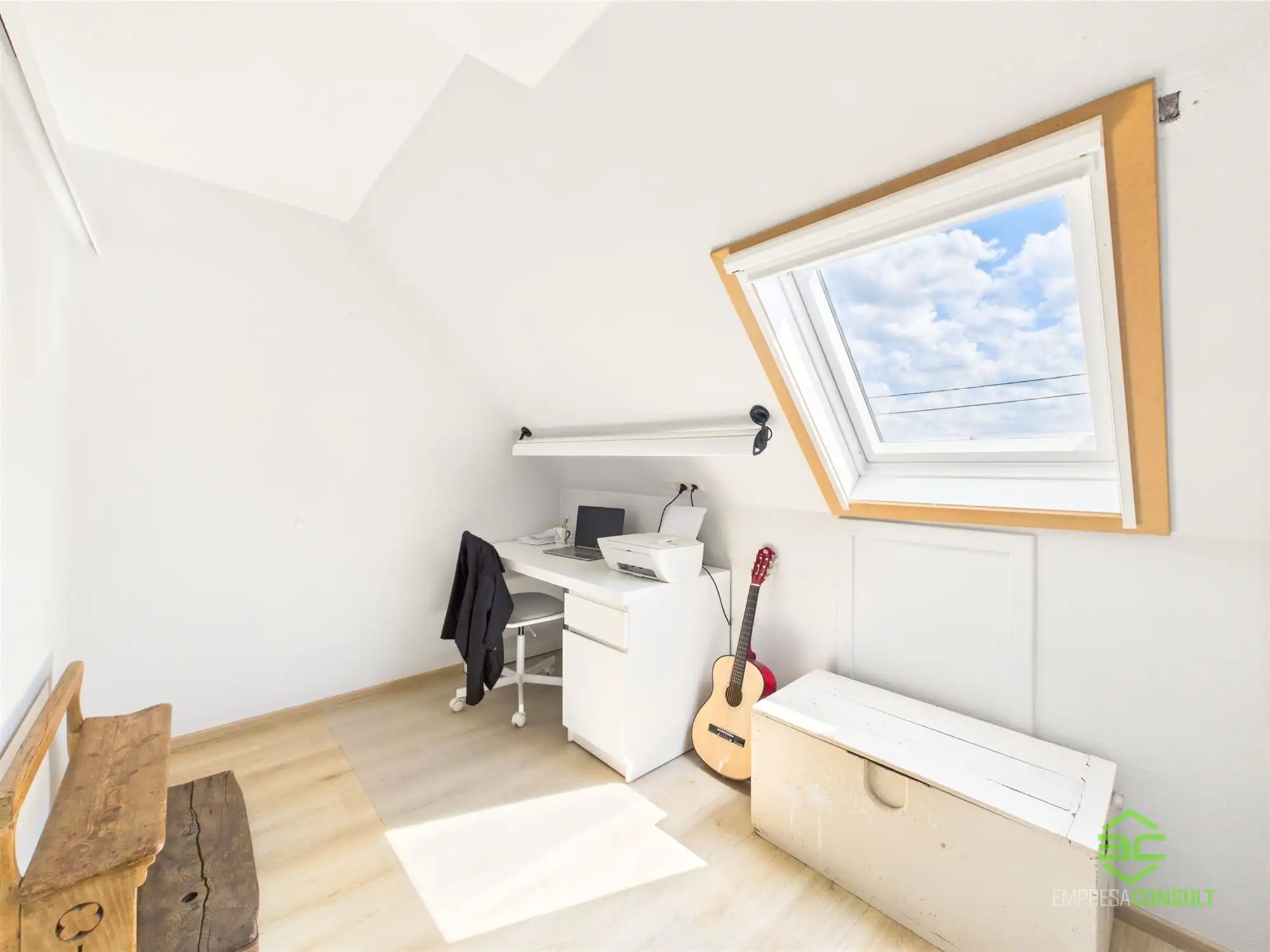 Instapklare gezinswoning met 3 slpk in Linkhout! foto 16