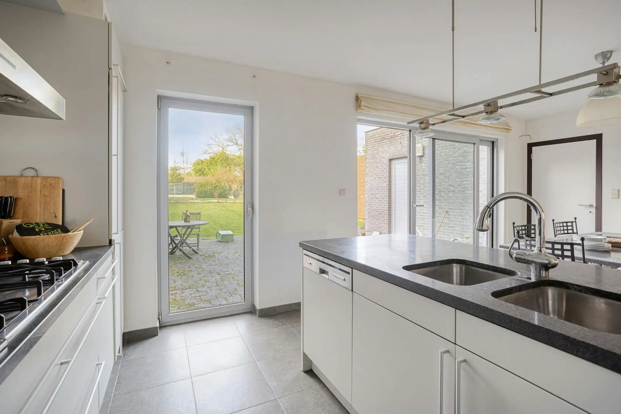 Ruime energiezuinige gezinswoning te koop in Burcht foto 9