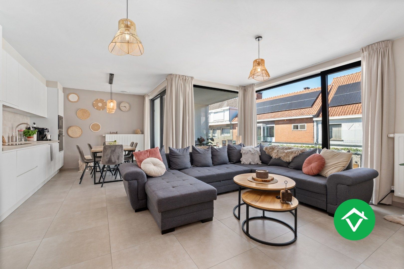 Recent nieuwbouwappartement gelegen op topligging te Eernegem foto 2