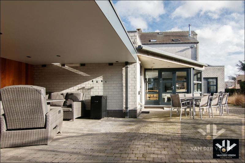 TWEEWOONST MET PAARDENSTALLEN EN WEILAND OP RUIM PERCEEL 37A21CA IN LANDELIJKE OMGEVING foto 20