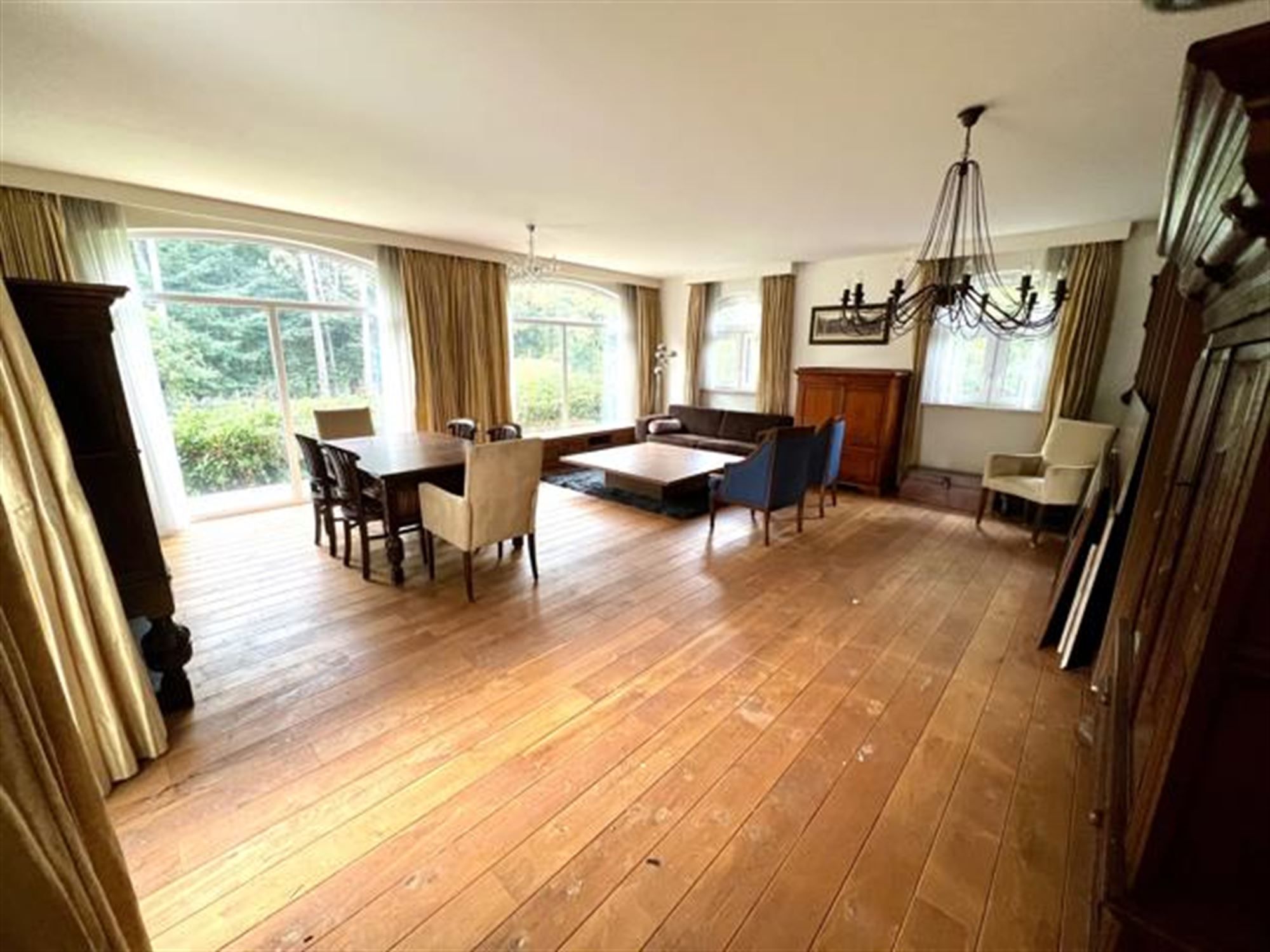 Prachtige villa met 9 slaapkamers en buitenzwembad foto 15