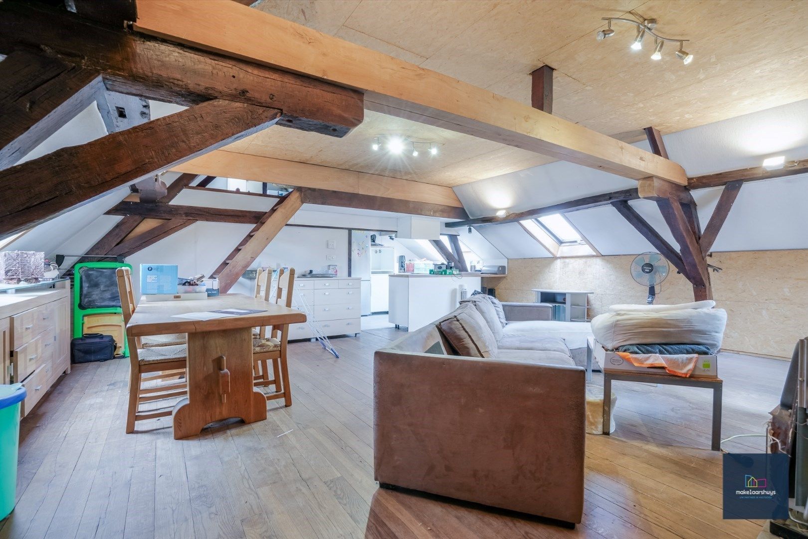 Te renoveren woning op rustige locatie foto 4