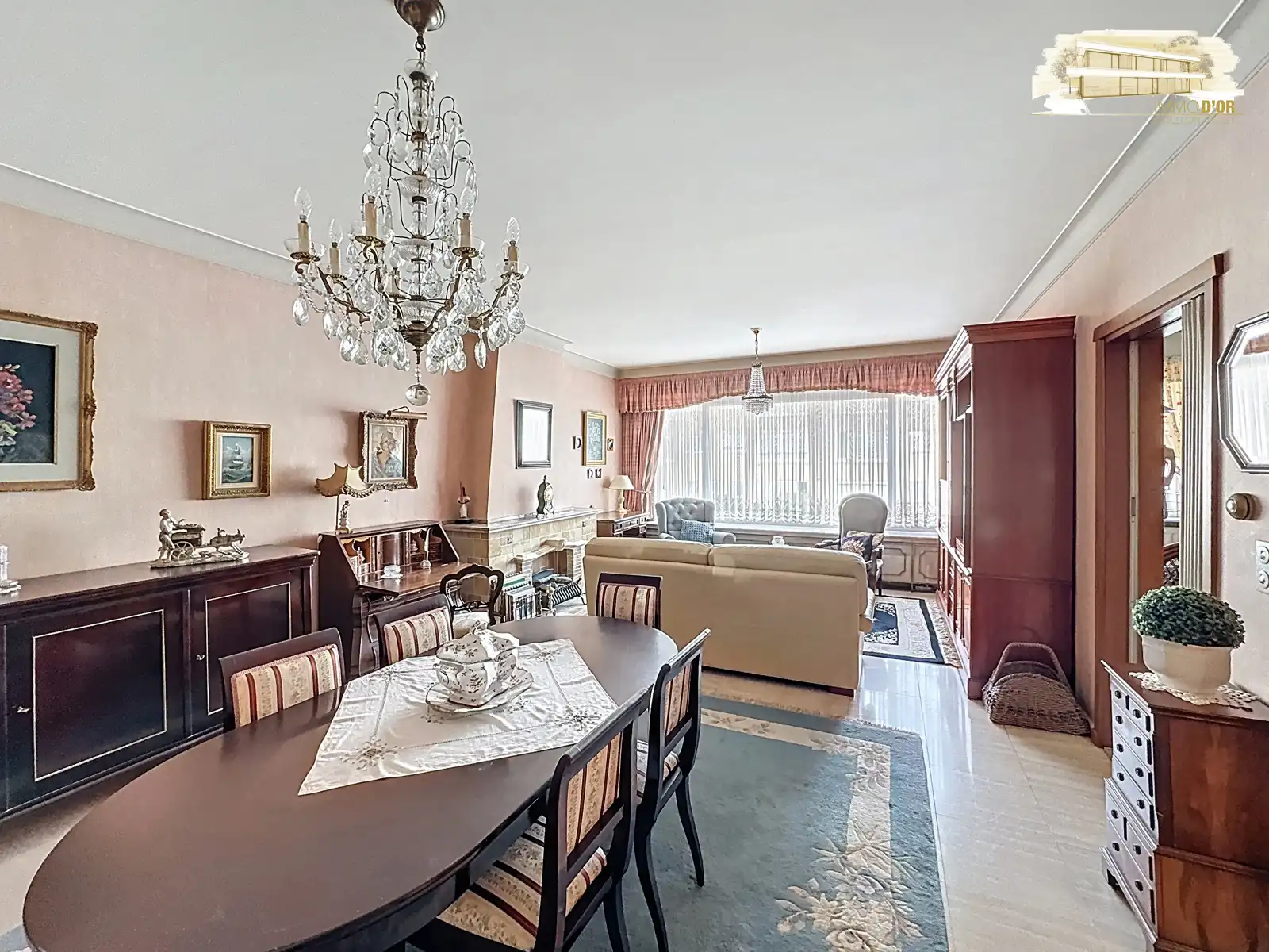 Bel-étage met ZW-tuin met ruime garage + oprit voor 2 auto's foto 2