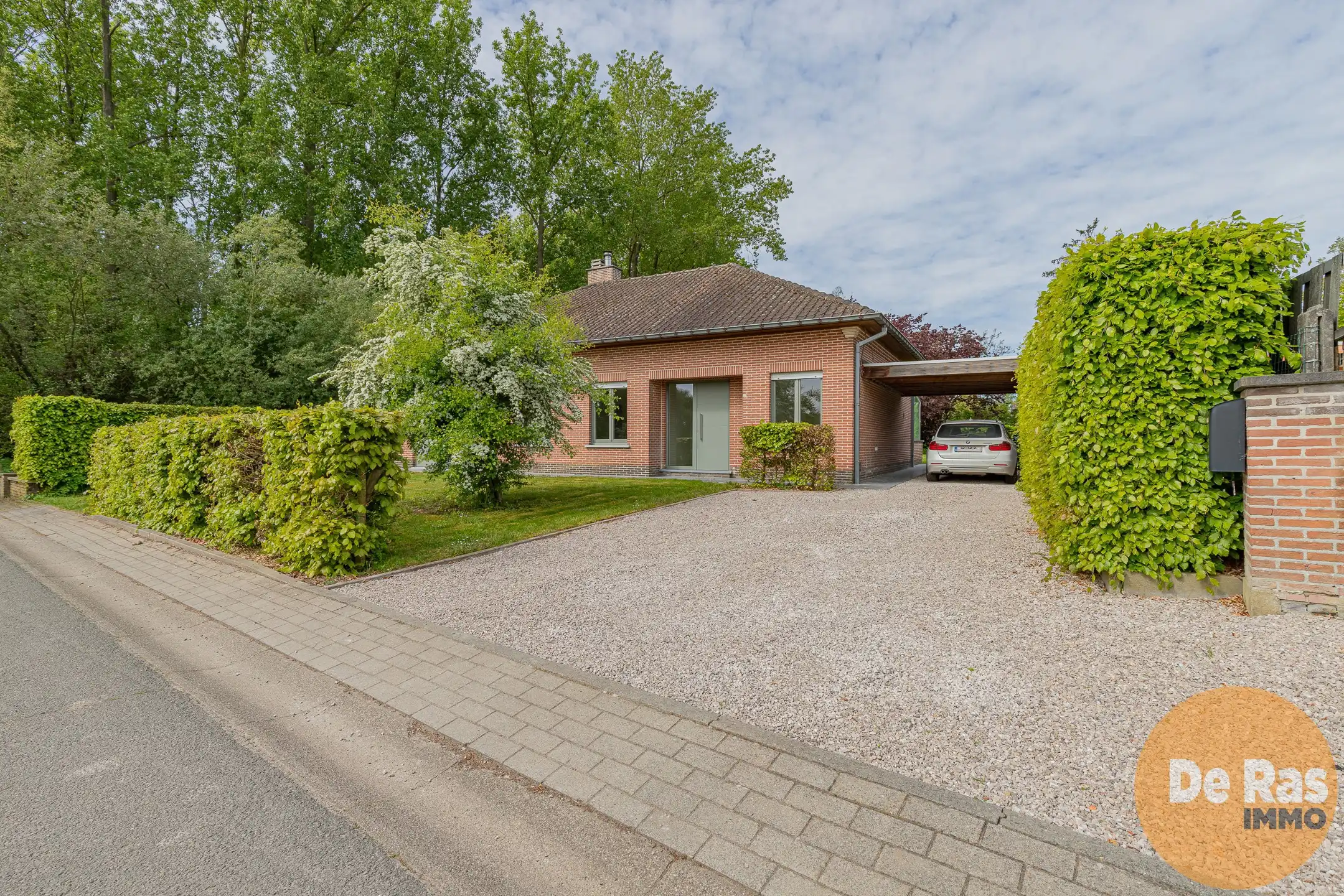 HILLEGEM - Instapklare bungalow in landelijke omgeving  foto 2