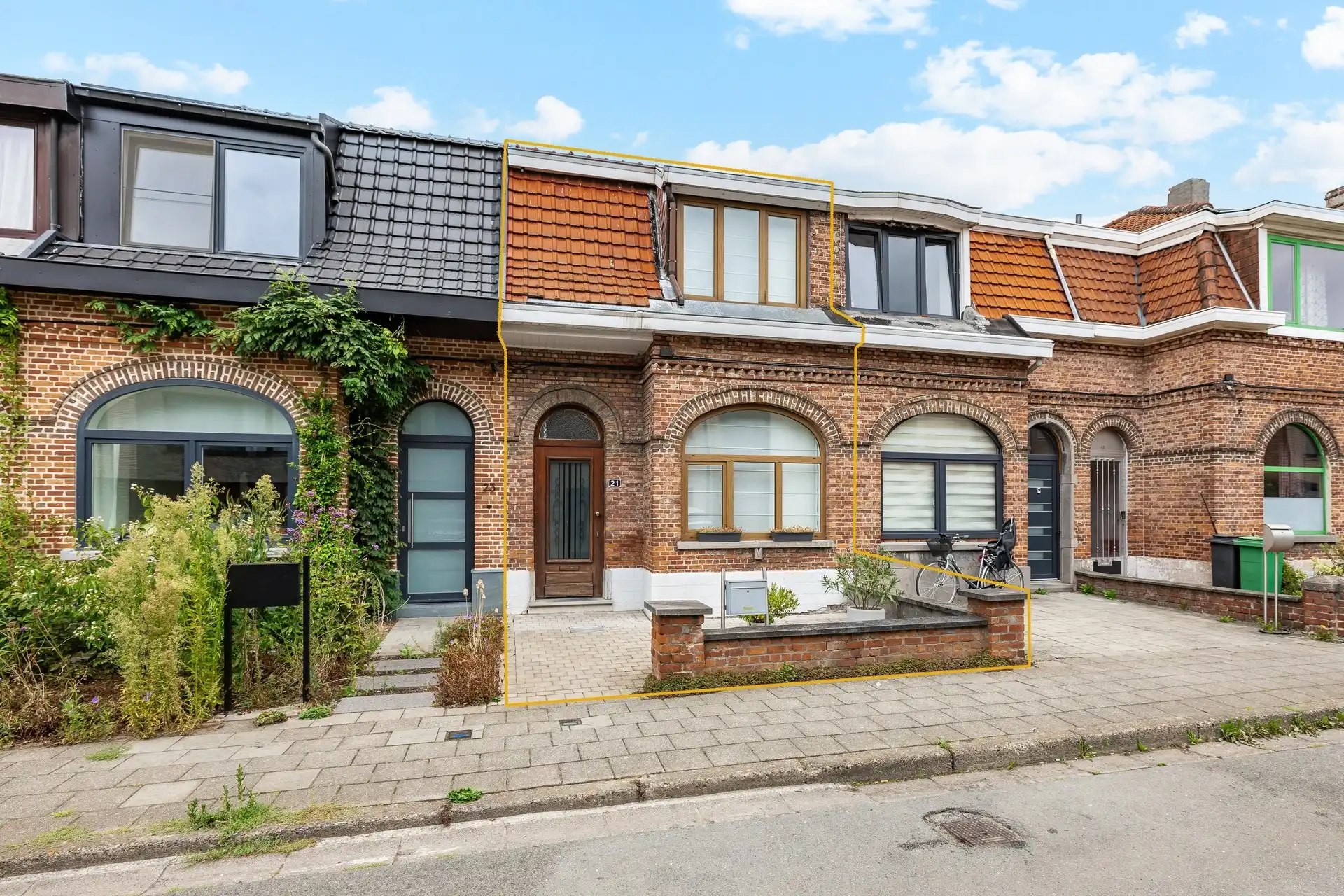 Hoofdfoto van de publicatie: Instapklare woning op wandelafstand van het centrum en het Klein Parksken