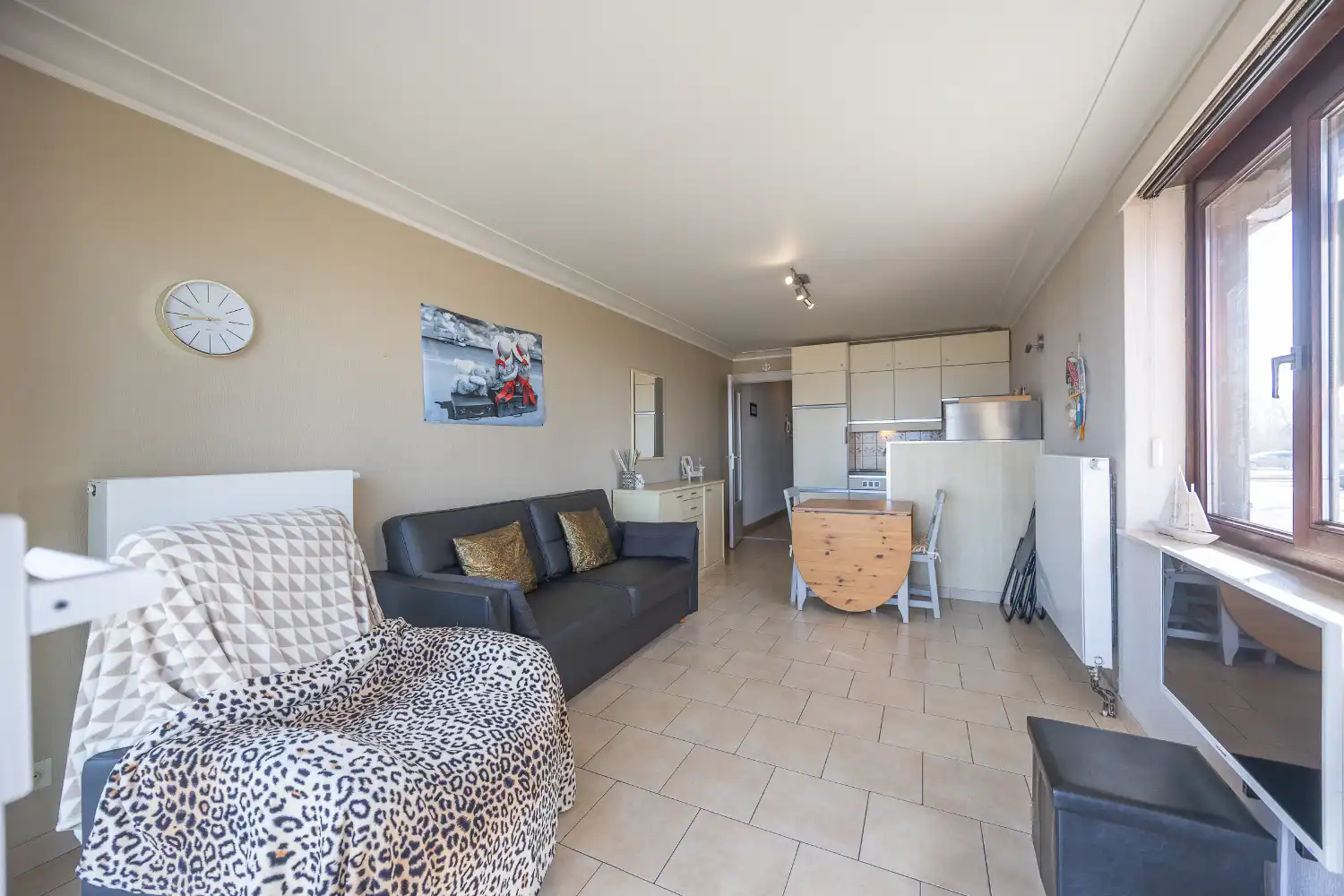 Gelijkvloers appartement met frontaal zeezicht en ruim zonneterras te koop in Middelkerke foto 5