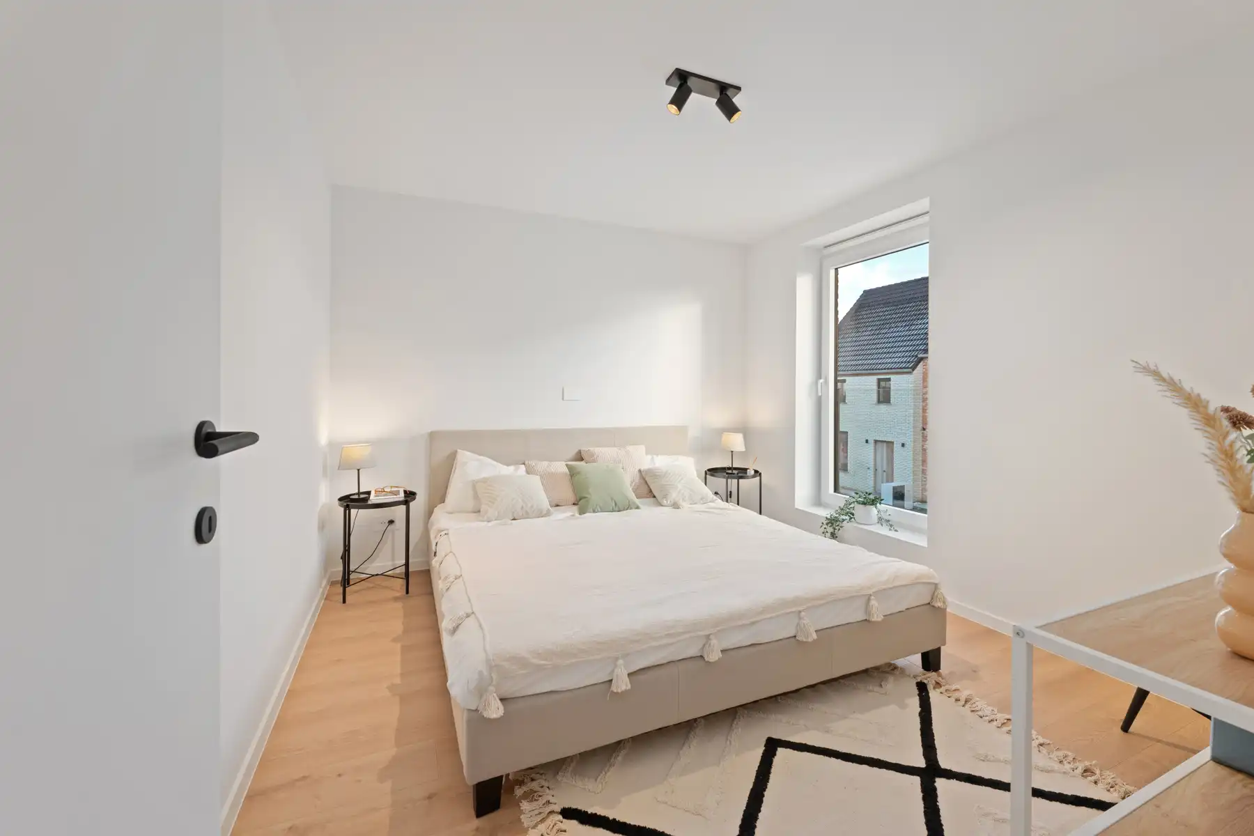 Moderne, gesloten woning foto 10