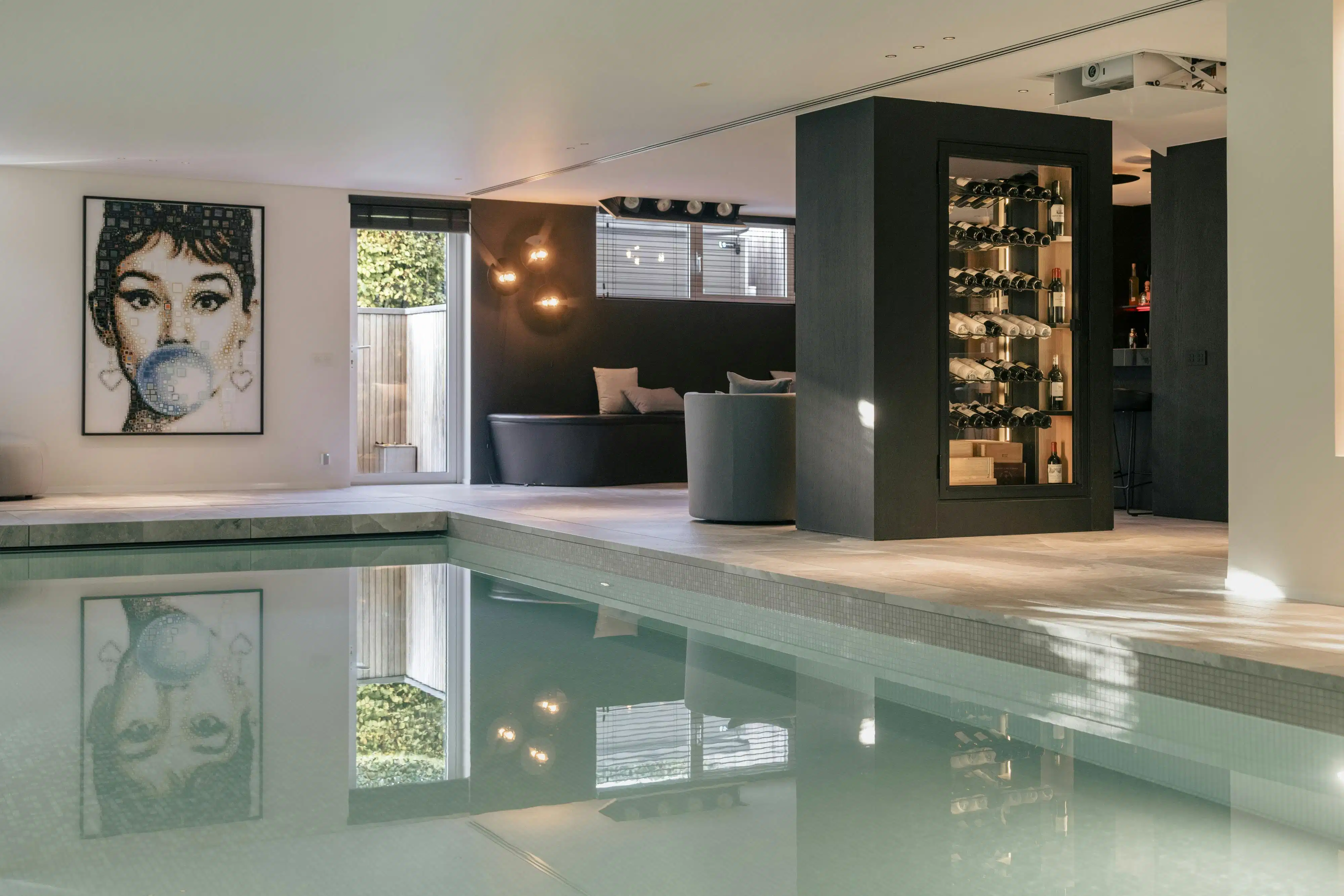 Instapklare villa met 5 slaapkamers en binnenzwembad te koop foto {{pictureIndex}}